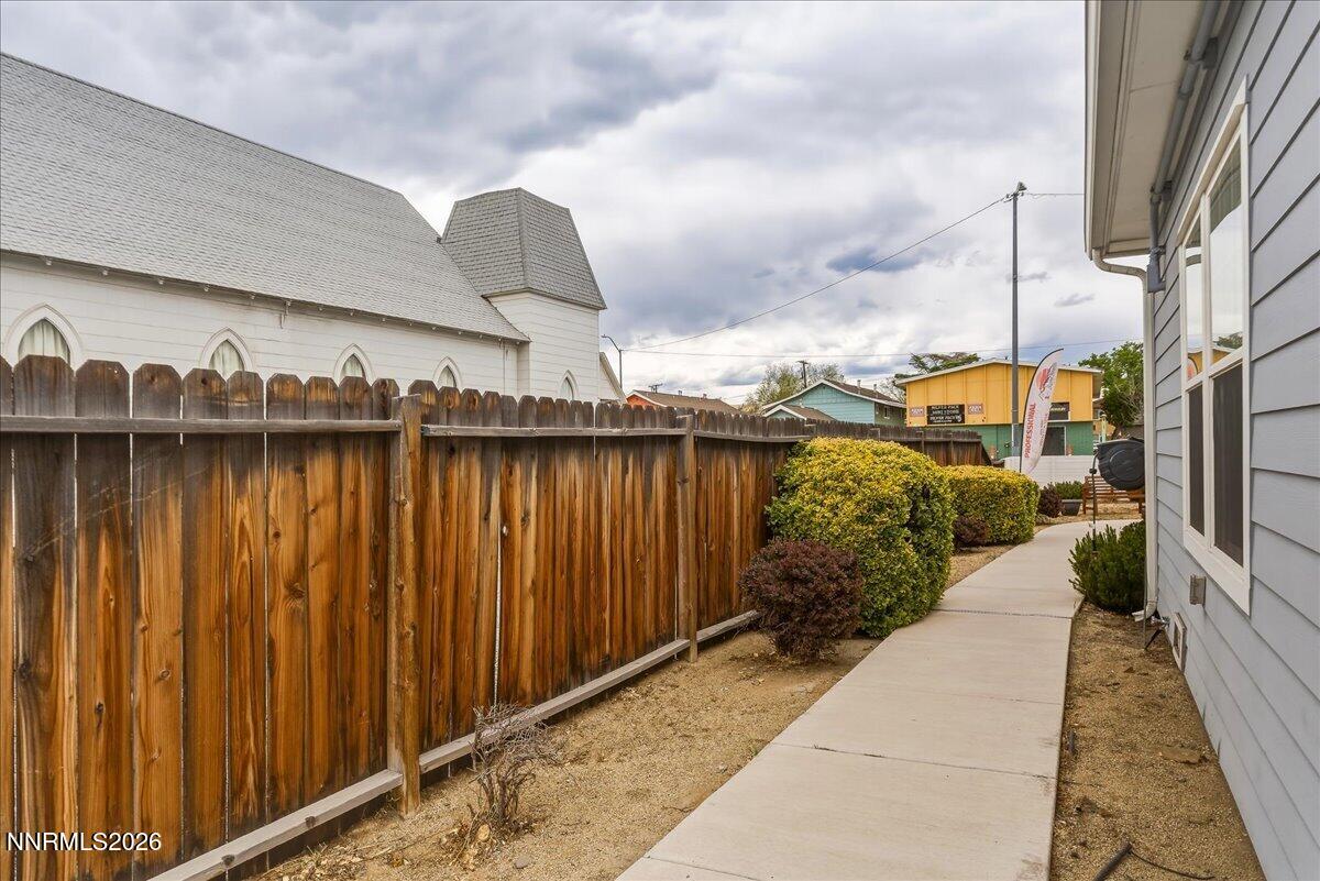 438 Pyramid Way Property Photo 31