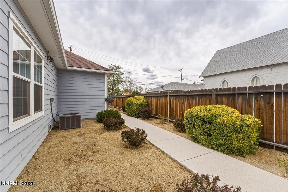 438 Pyramid Way Property Photo 32