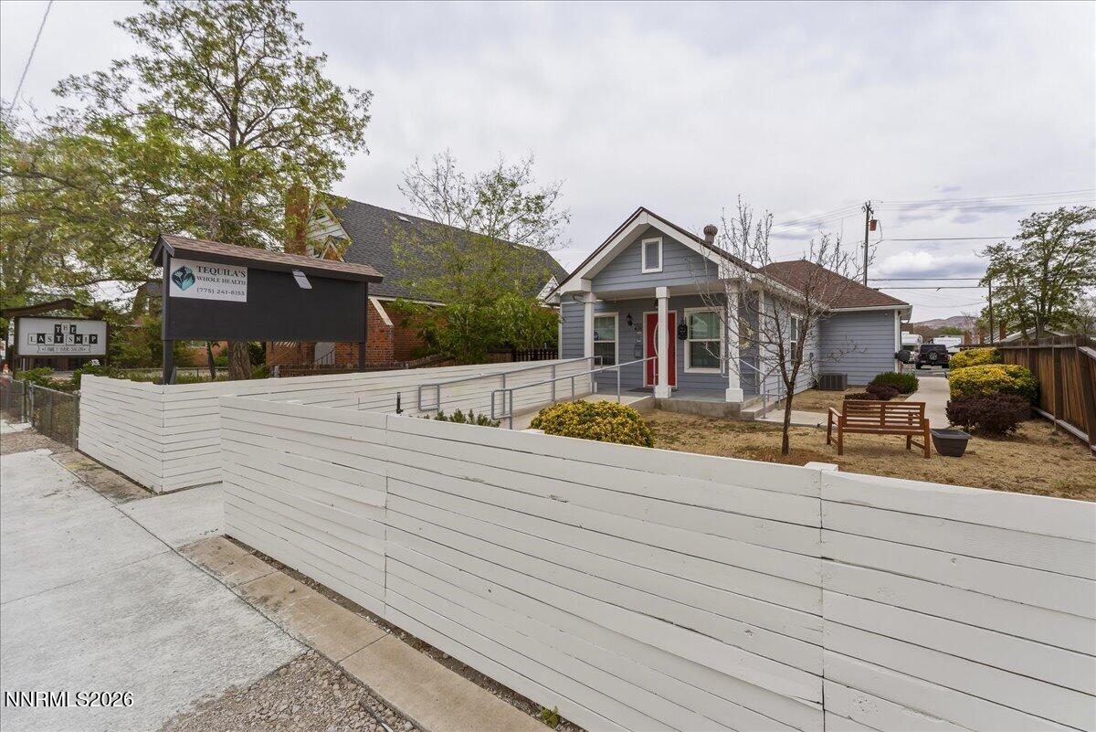 438 Pyramid Way Property Photo 40