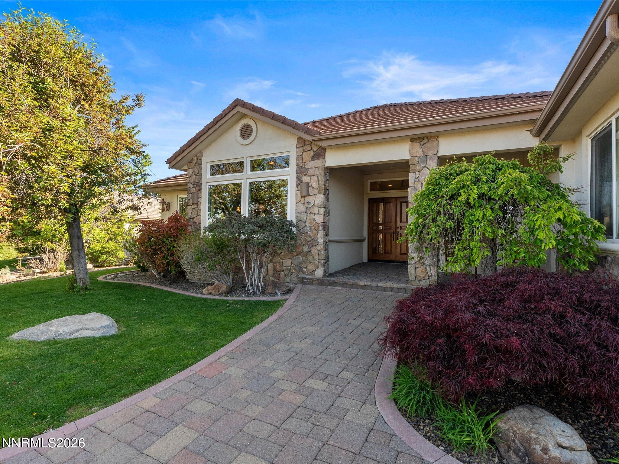 1035 Mountain Air Court Property Photo 4
