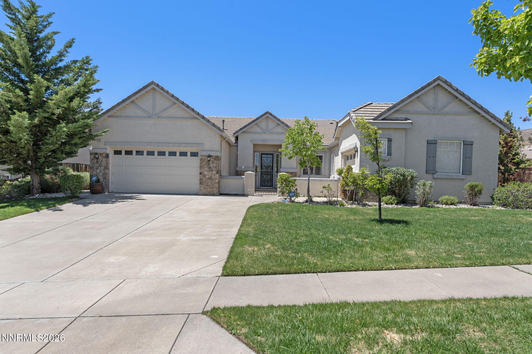 3245 Quartzite Drive Property Photo 2