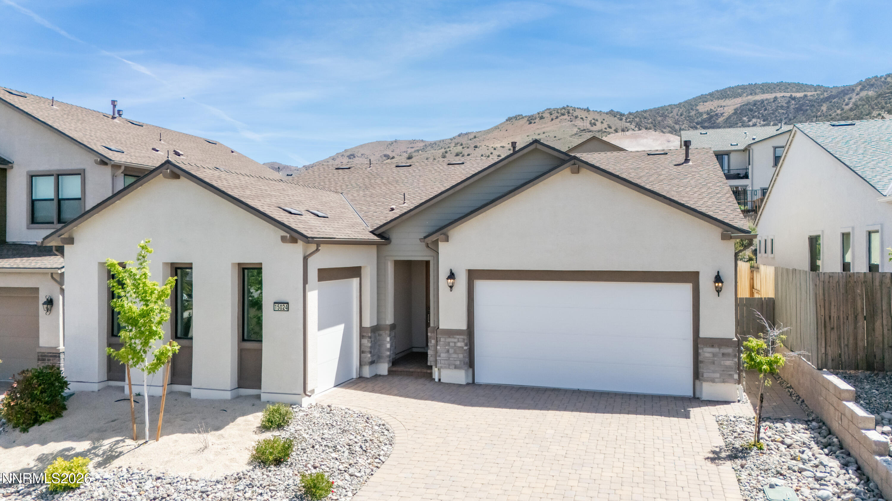 15024 Emerald Sunset Lane Property Photo 4