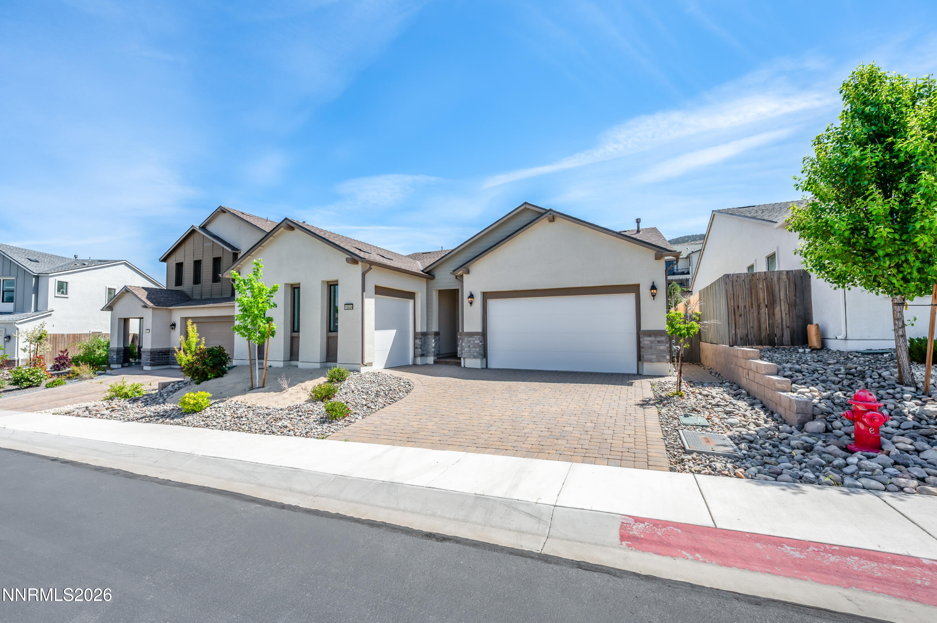 15024 Emerald Sunset Lane Property Photo 8