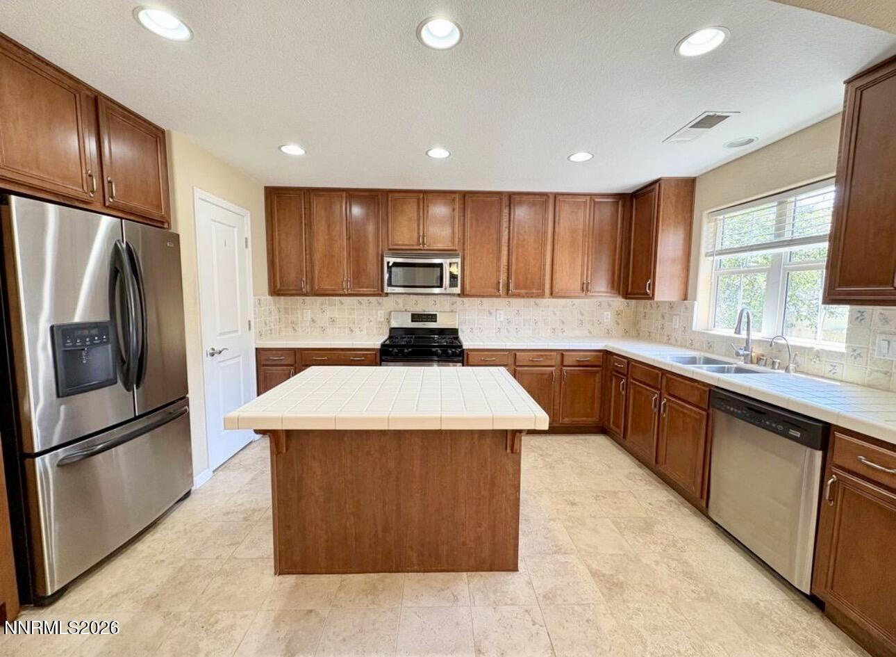 7616 Stone Bluff Way Property Photo 4
