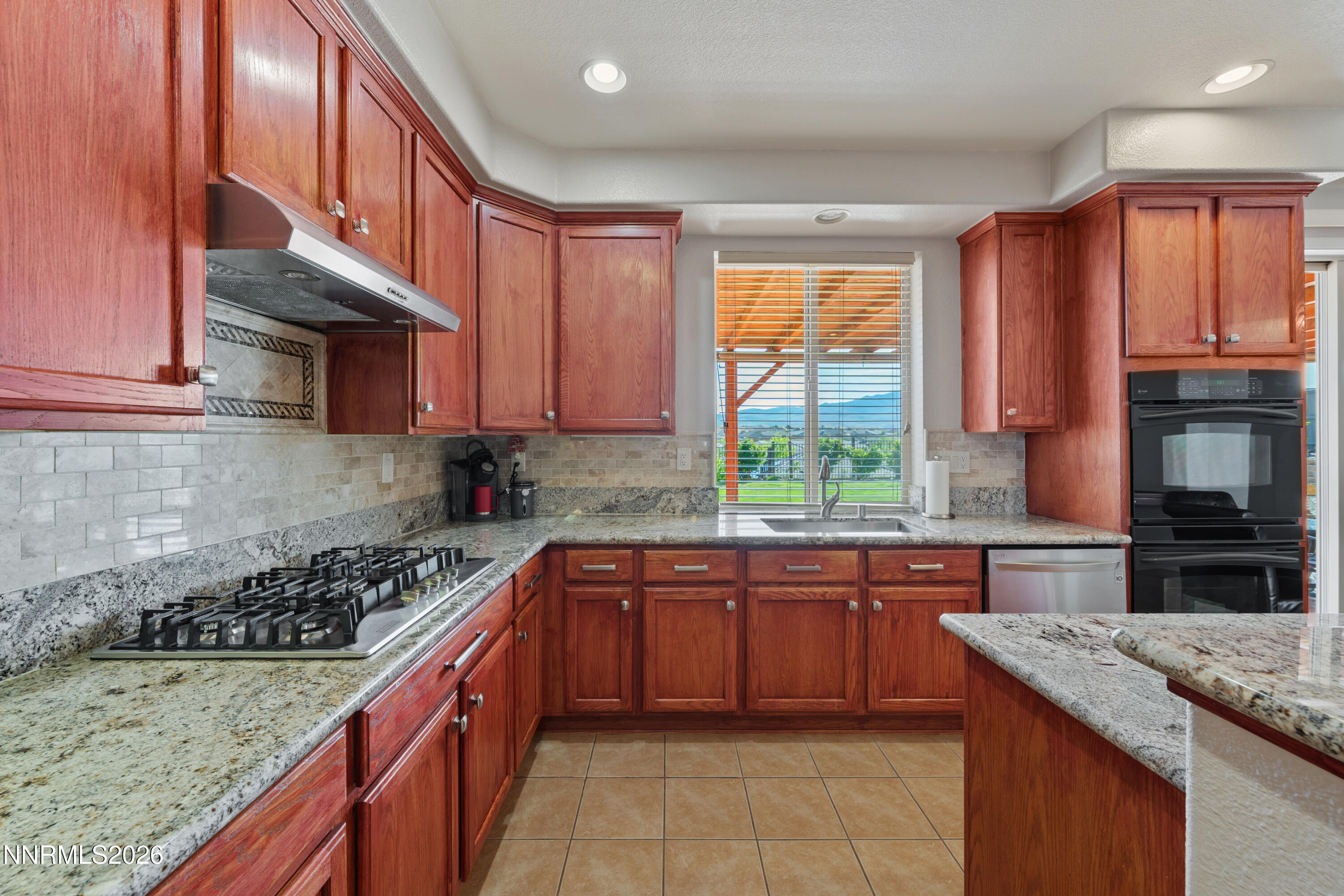 8135 Fire Opal Lane Property Photo 23