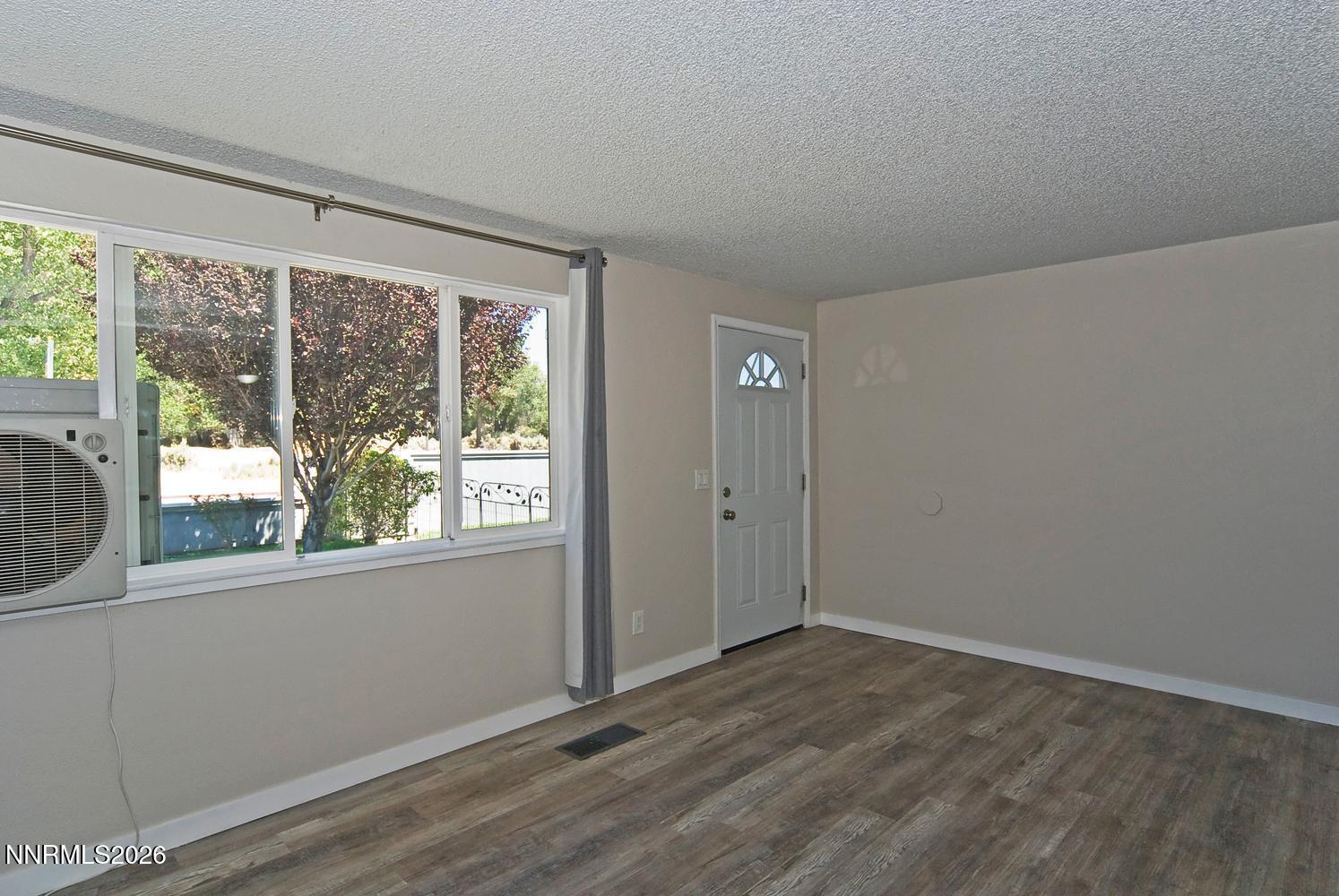1501 E. Long Street Property Photo 7