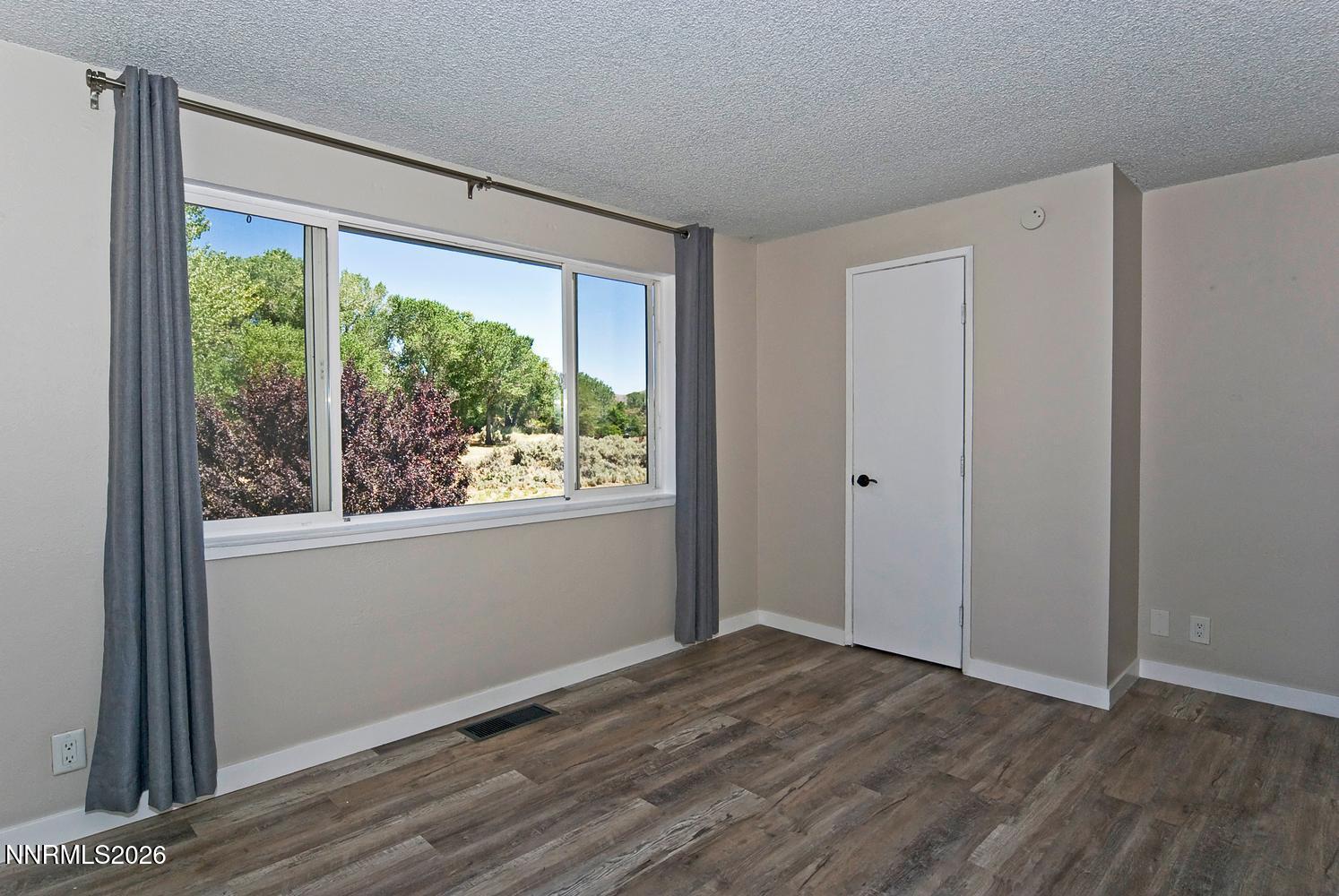 1501 E. Long Street Property Photo 14