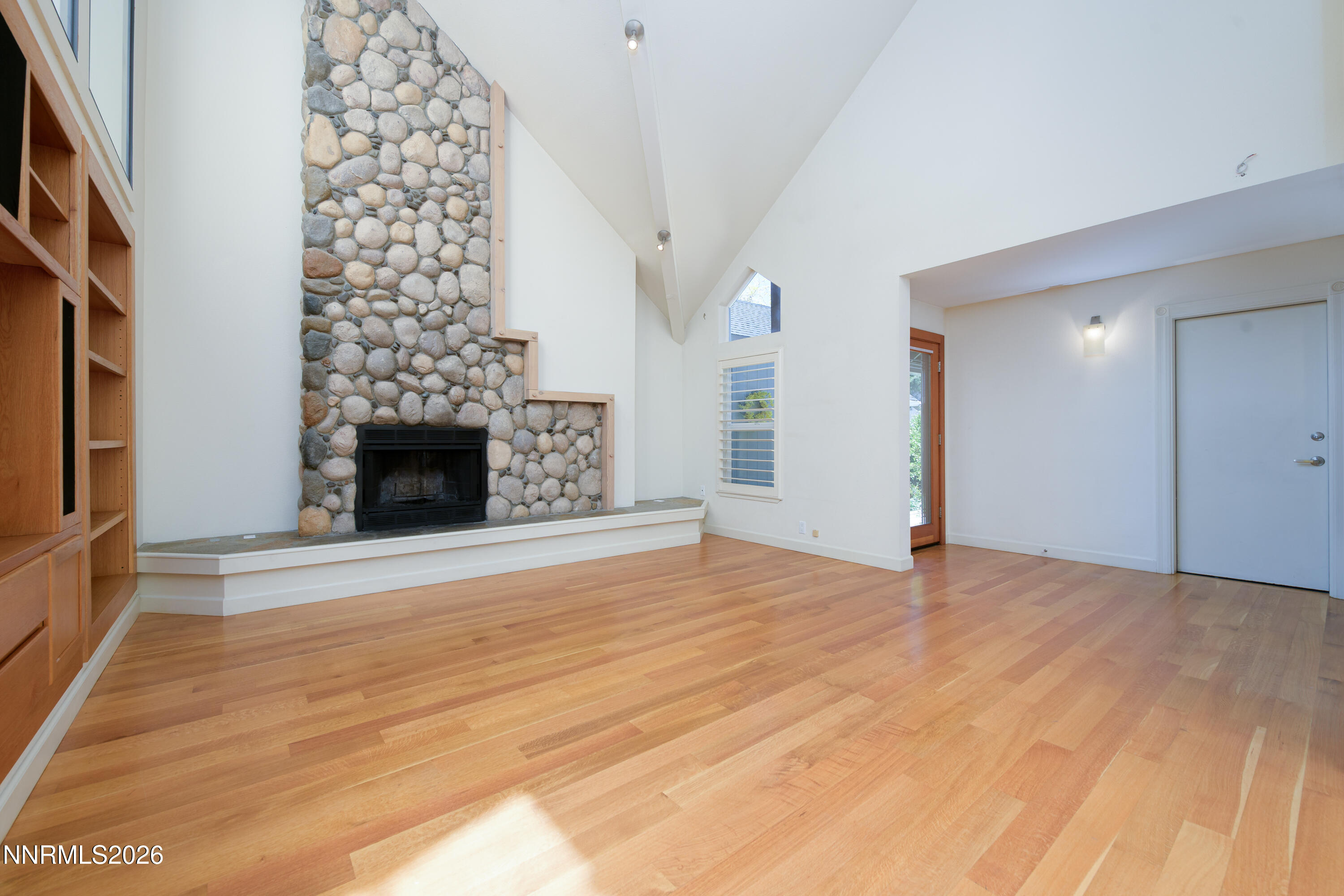 989 Aspen Grove Circle Property Photo 8