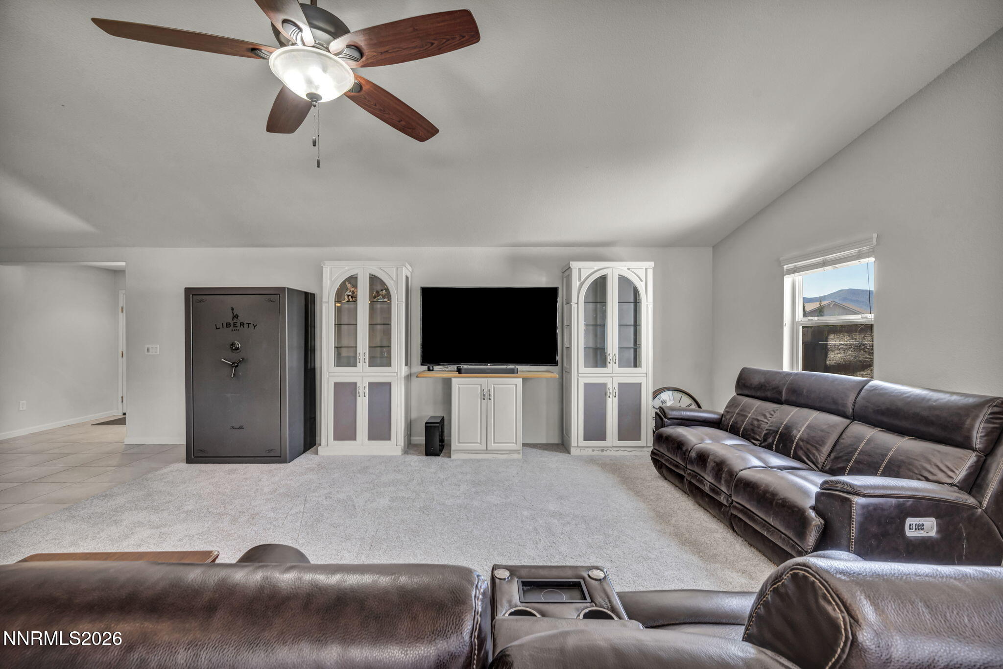 121 Bethpage Road Property Photo 4