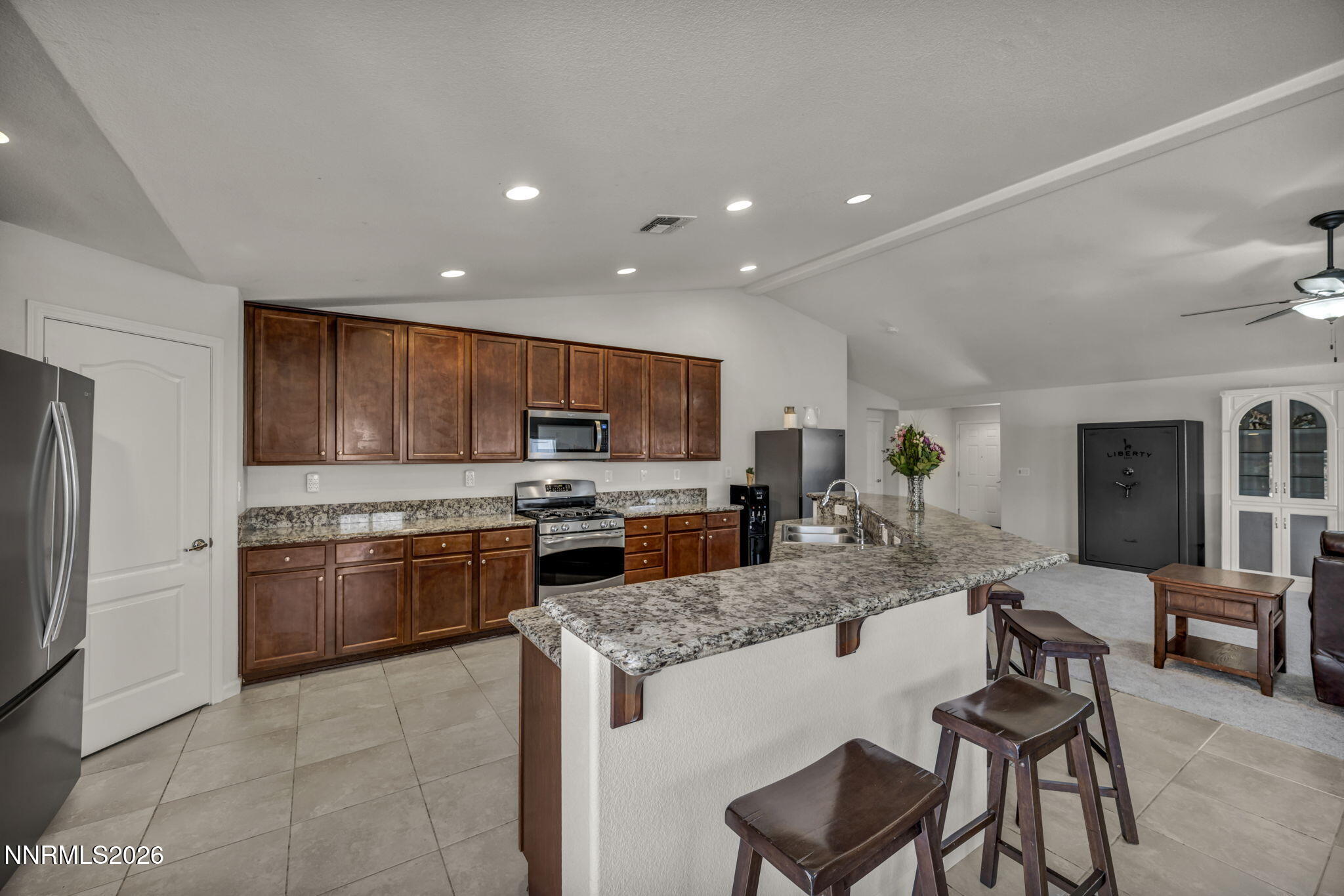121 Bethpage Road Property Photo 14