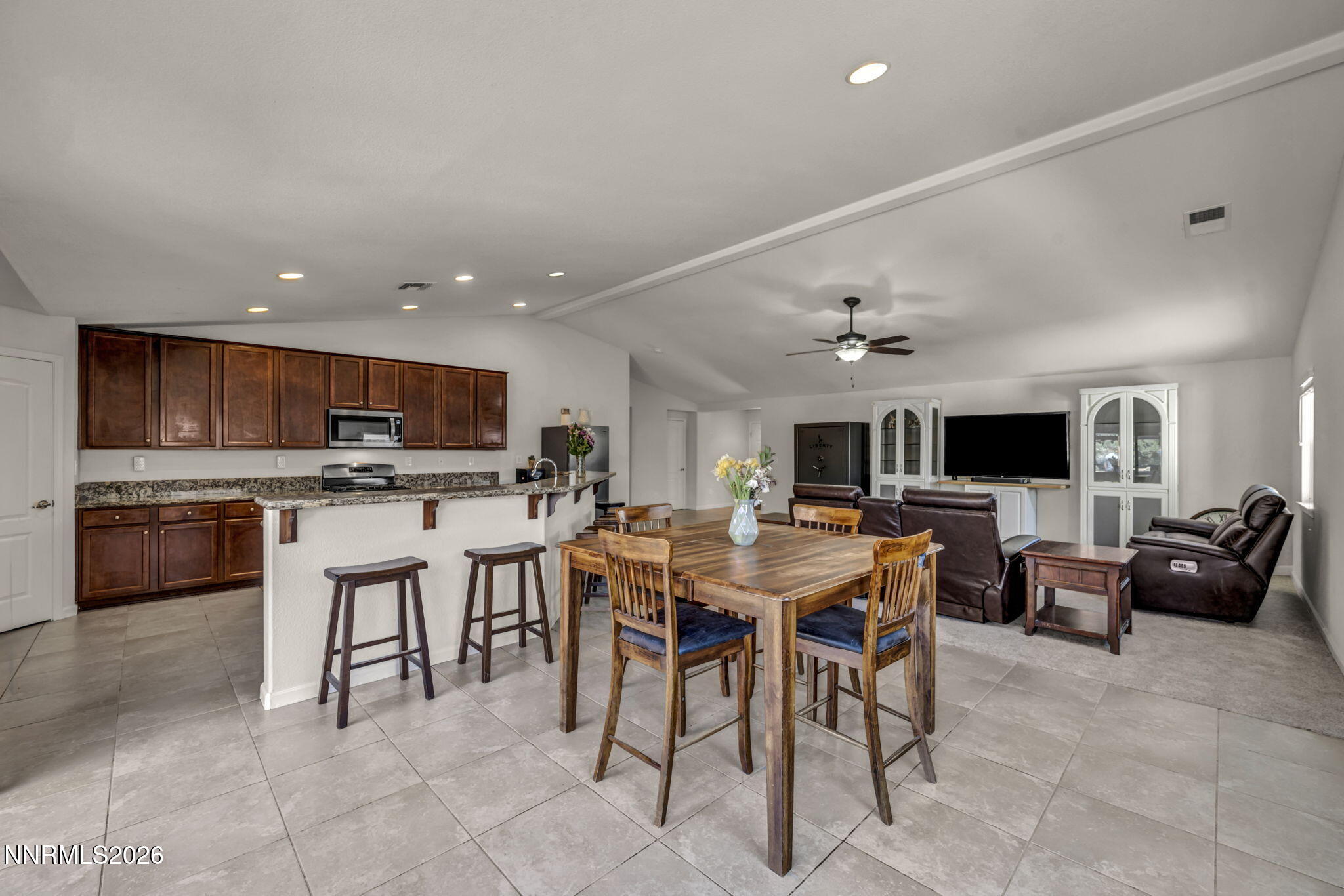 121 Bethpage Road Property Photo 15