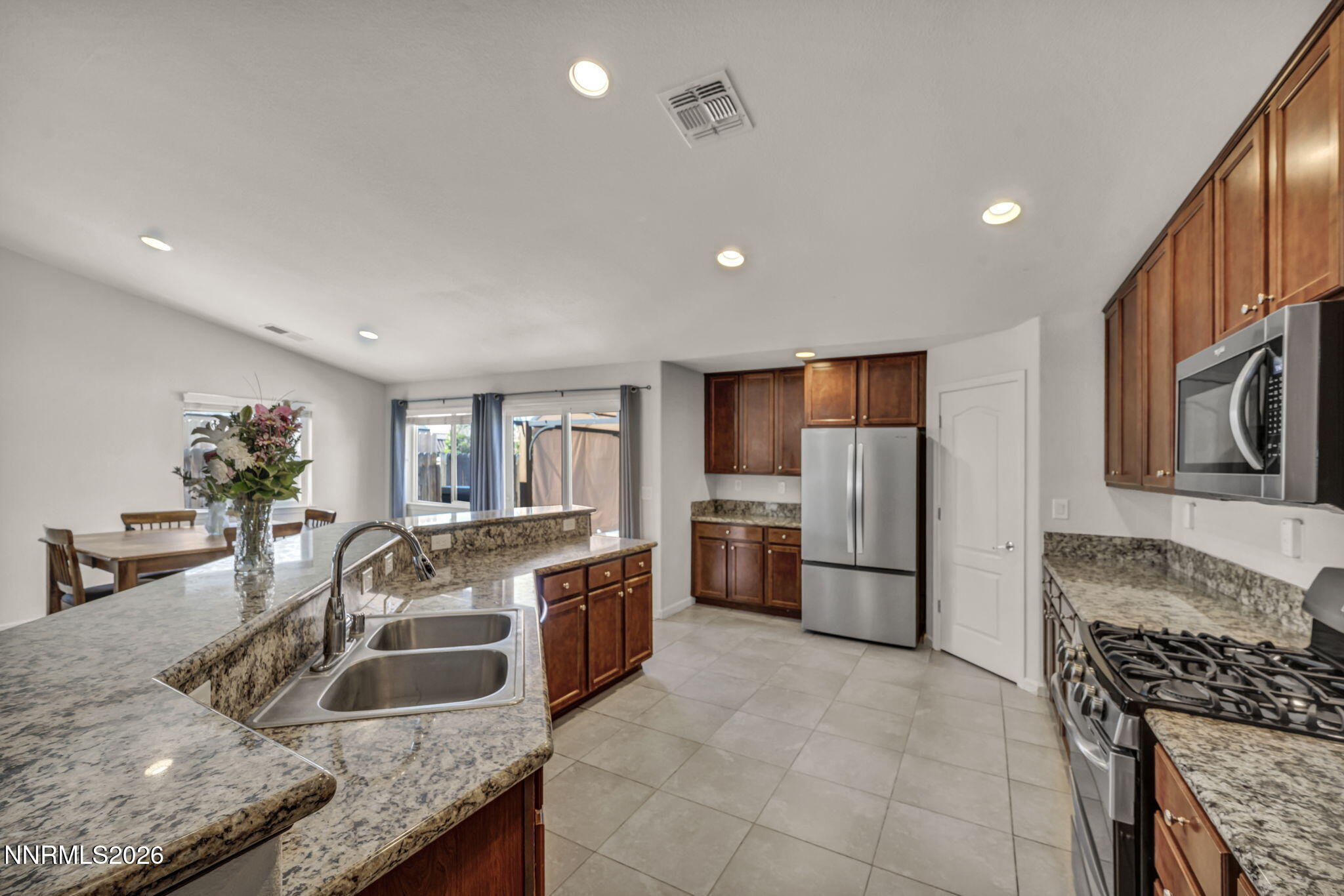 121 Bethpage Road Property Photo 17