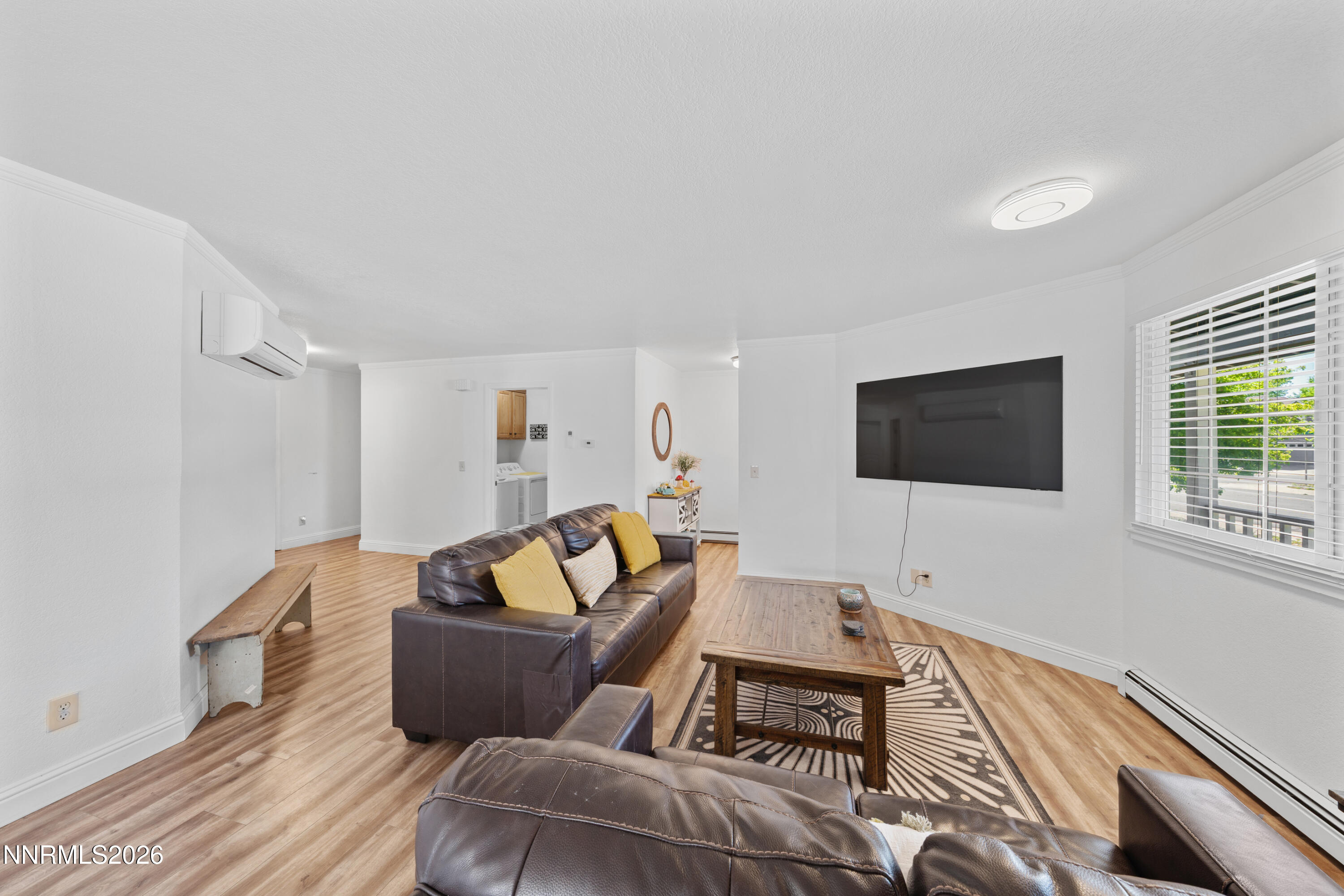 693 Lassen Way Property Photo 14