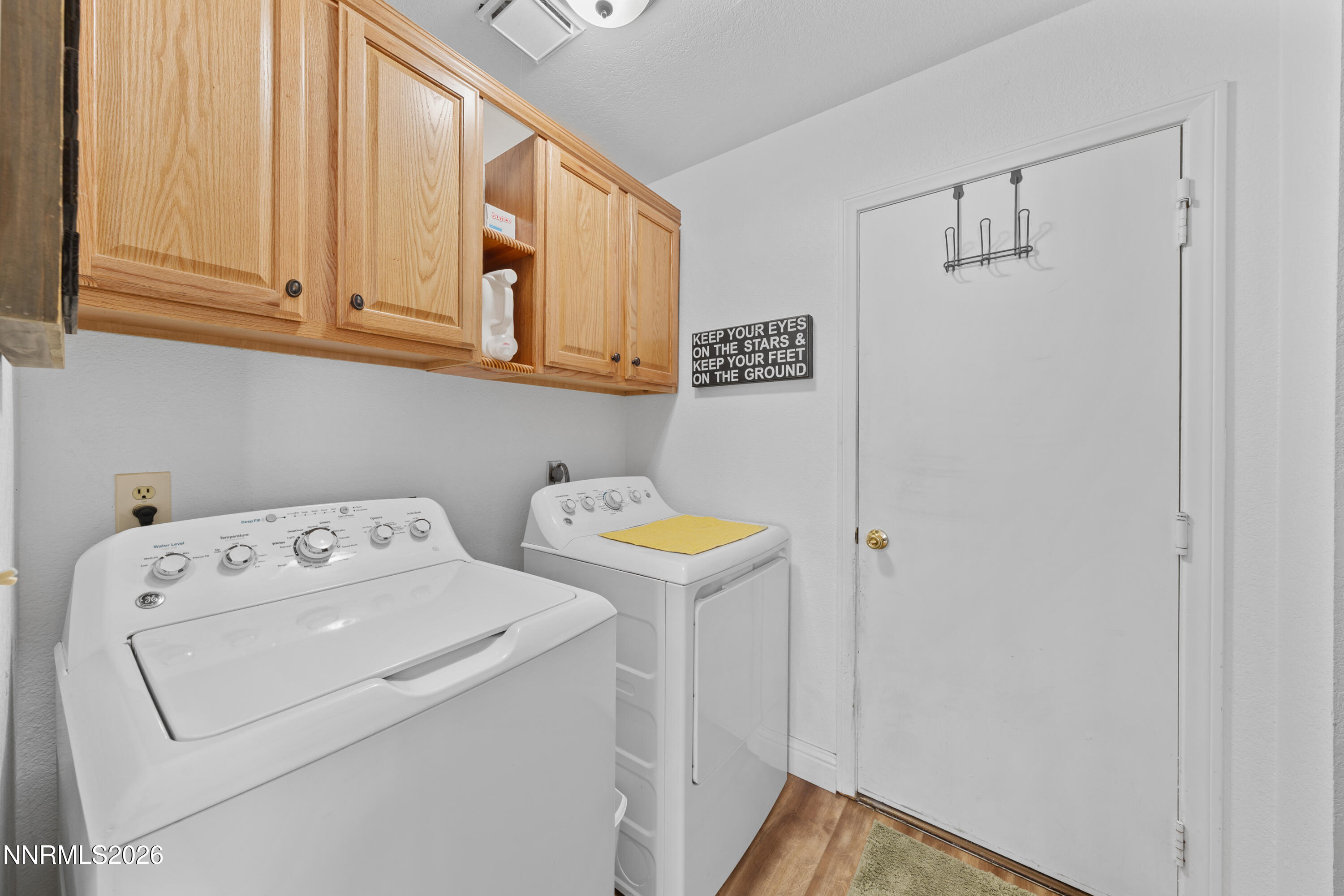693 Lassen Way Property Photo 33