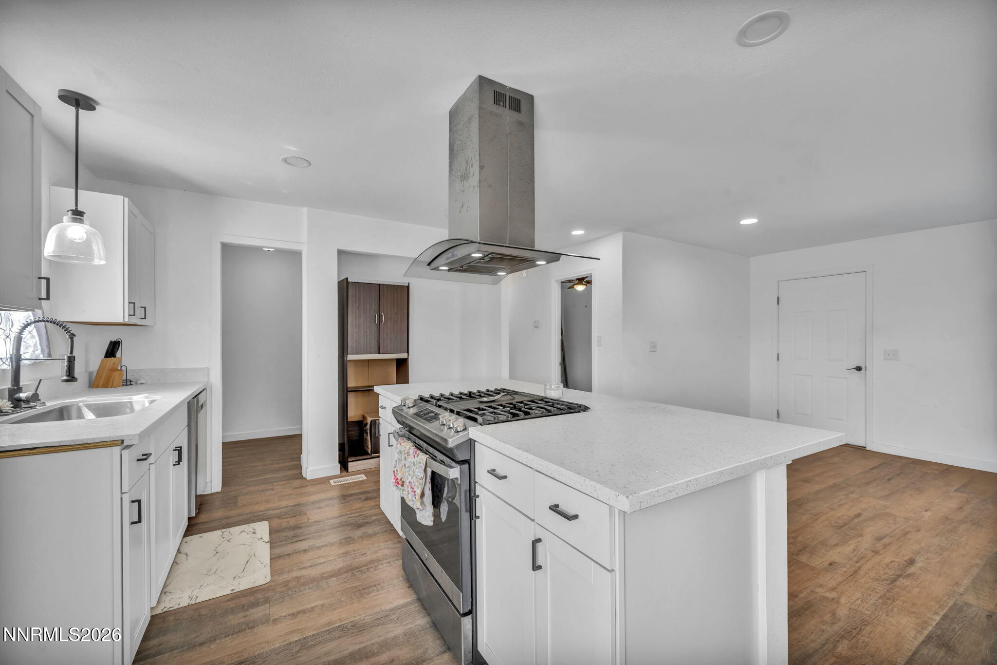 3715 Deodar Street Property Photo 15