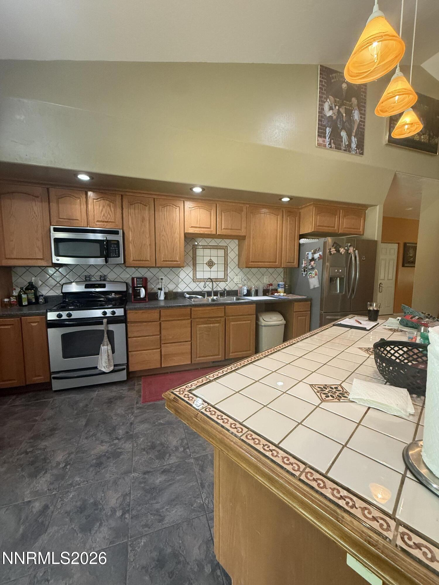 8175 Stinson Boulevard Property Photo 3