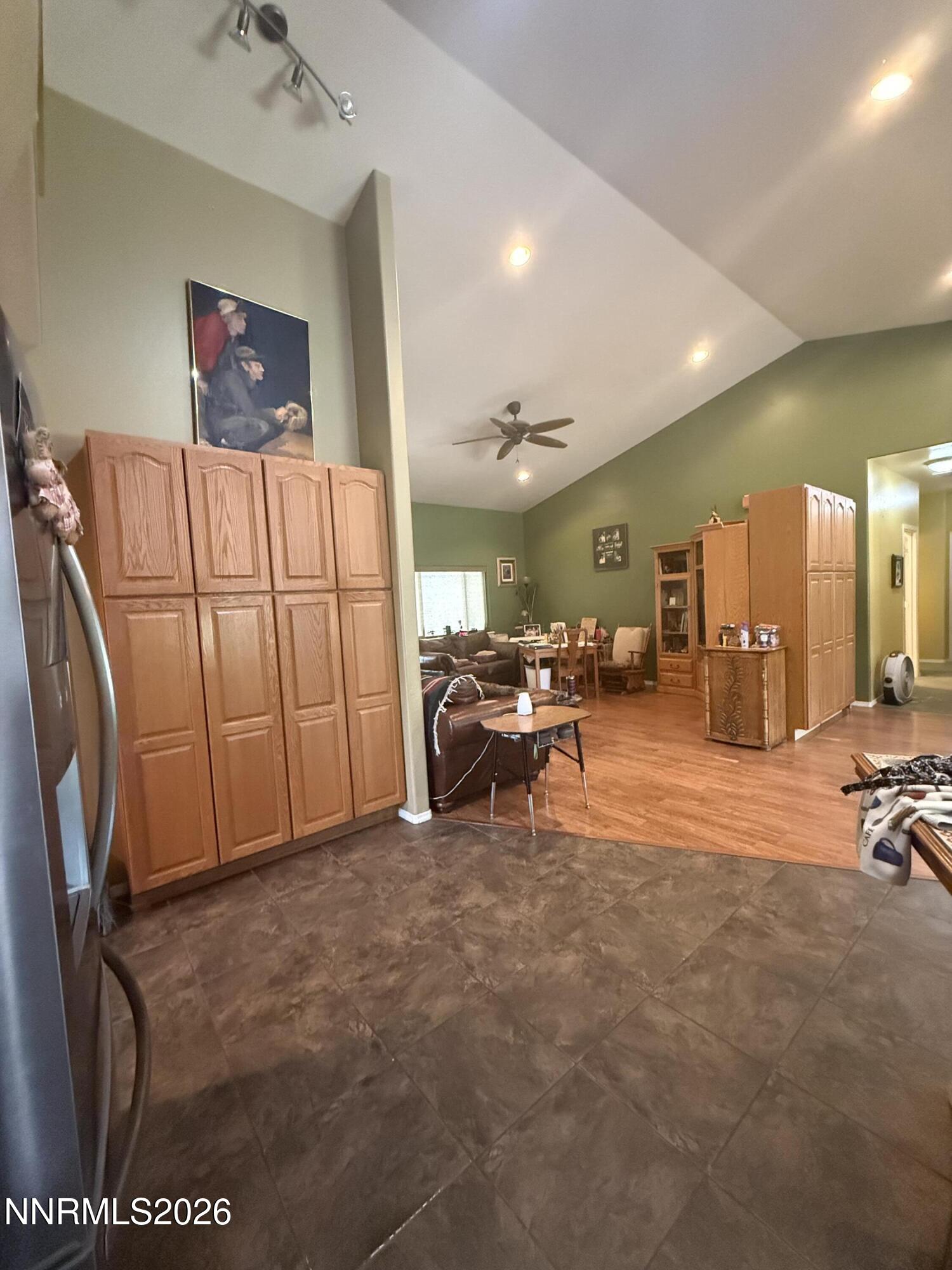 8175 Stinson Boulevard Property Photo 4