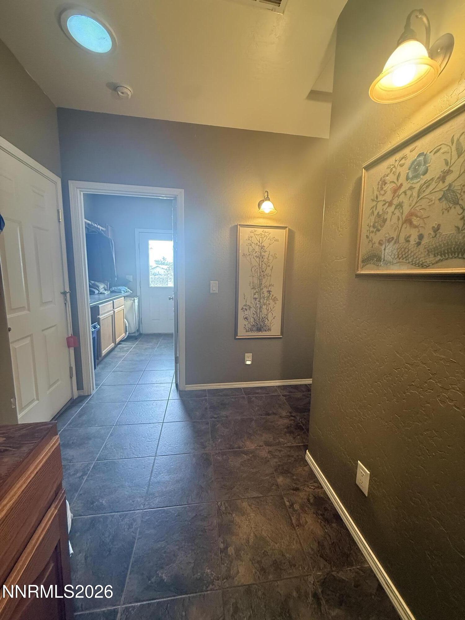 8175 Stinson Boulevard Property Photo 10
