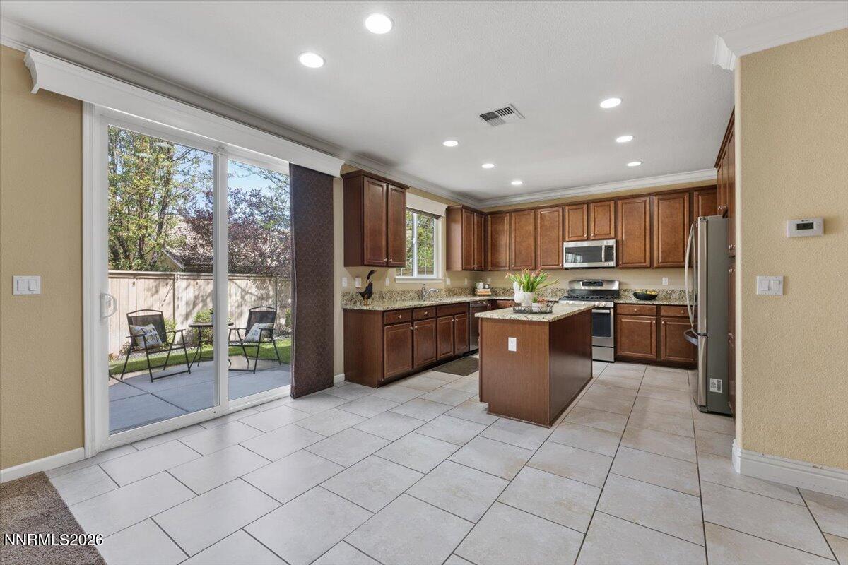 10825 Pebble Hill Drive Property Photo 12