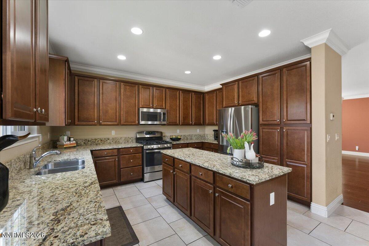 10825 Pebble Hill Drive Property Photo 14