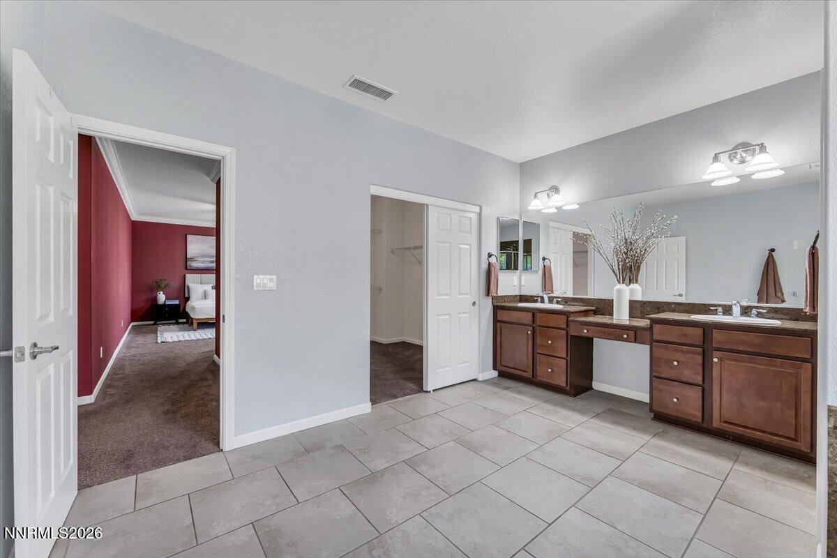 10825 Pebble Hill Drive Property Photo 24