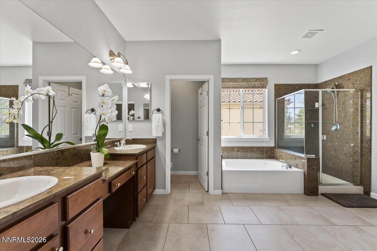 10825 Pebble Hill Drive Property Photo 37