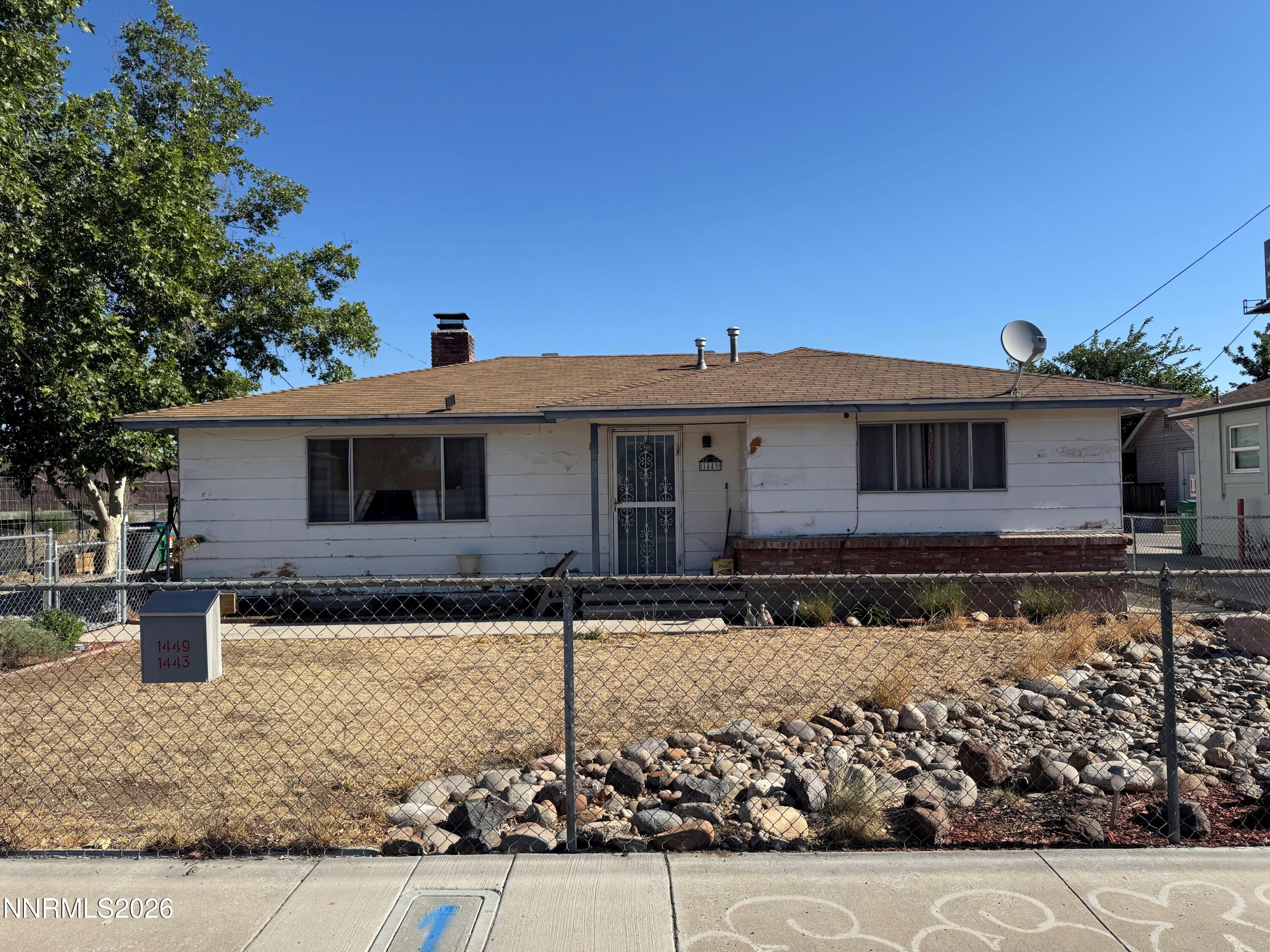 1449 E 7th Street Property Photo 2
