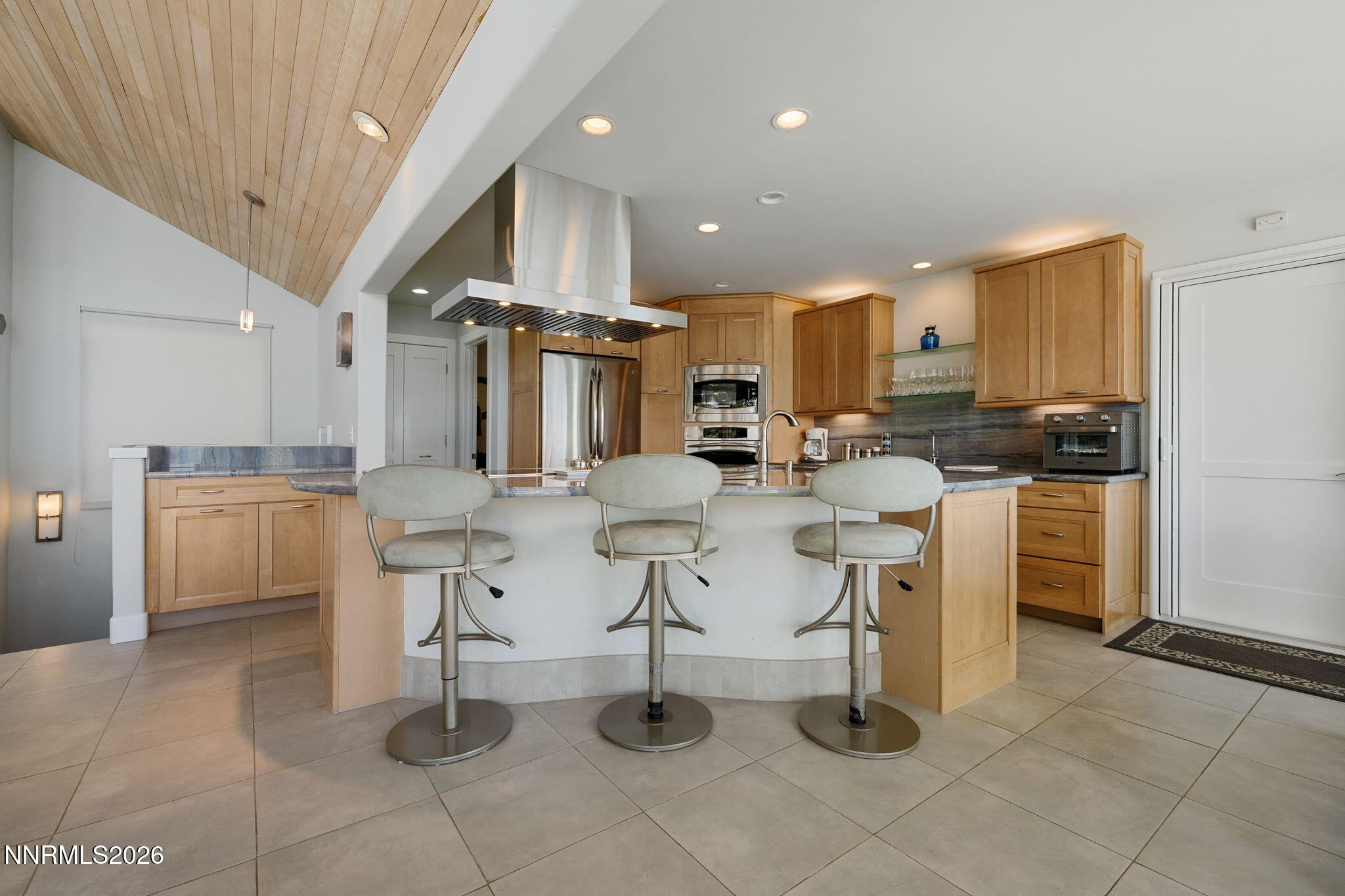 1348 Winding Way Property Photo 10
