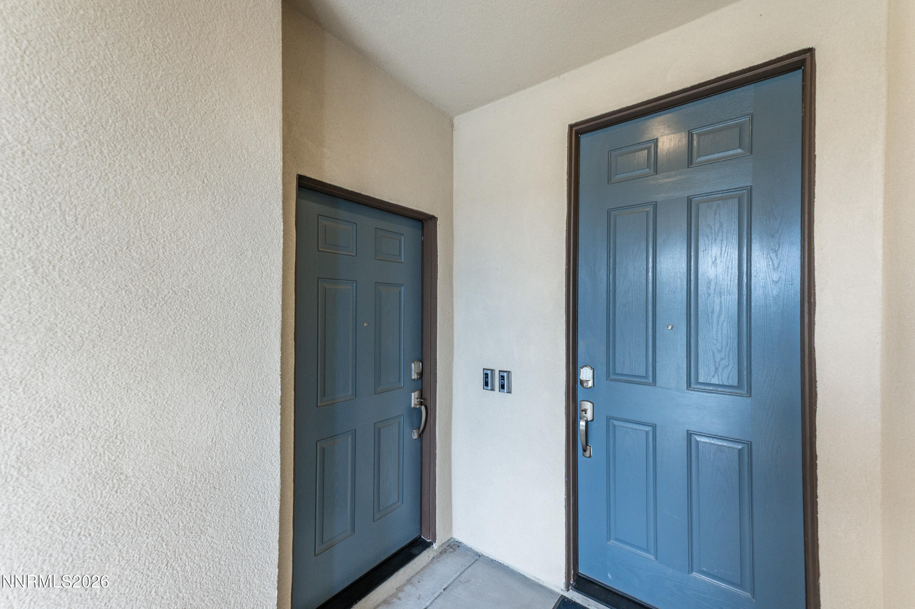 2053 Marcus Way Property Photo 2