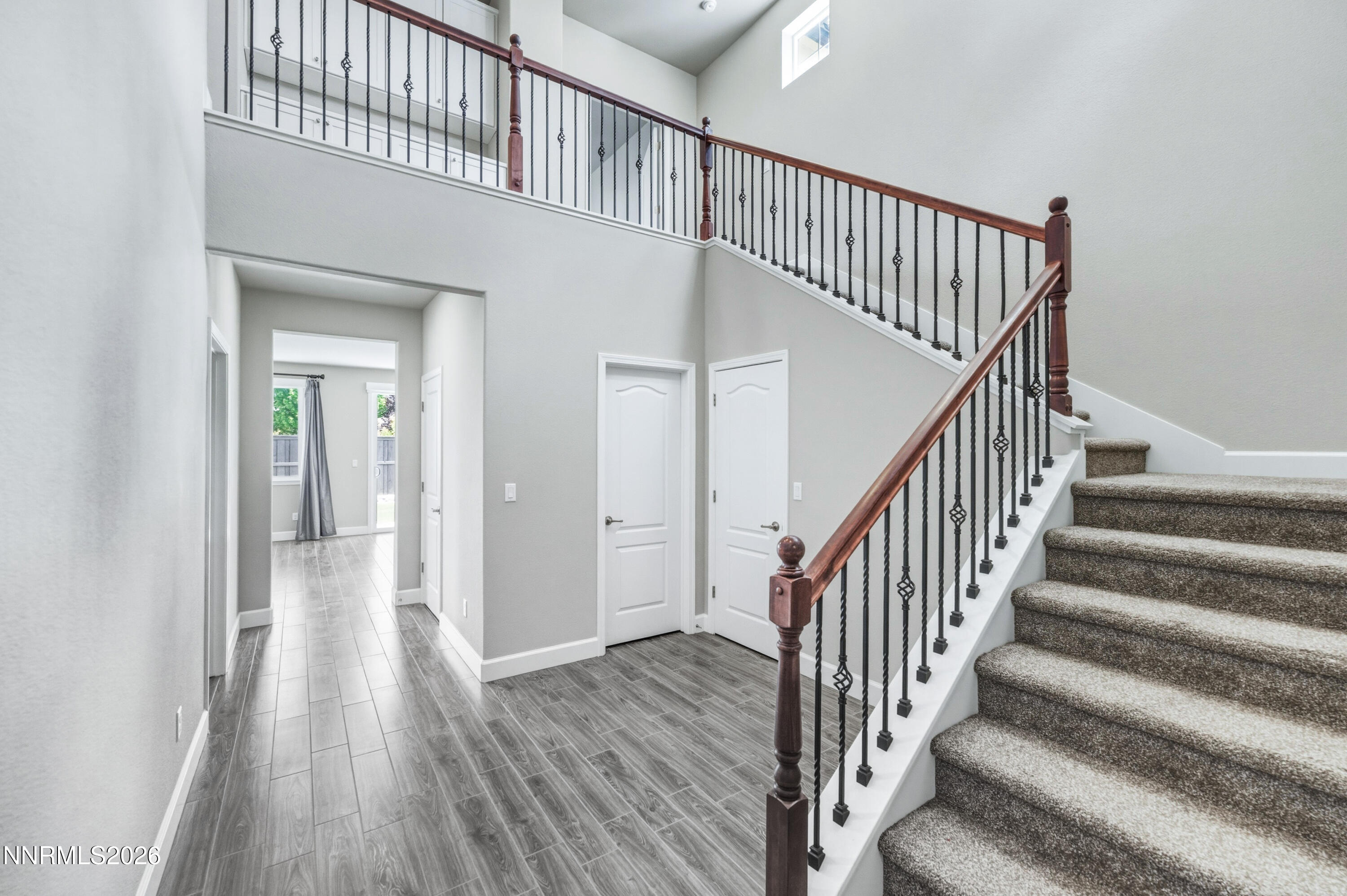 2053 Marcus Way Property Photo 4