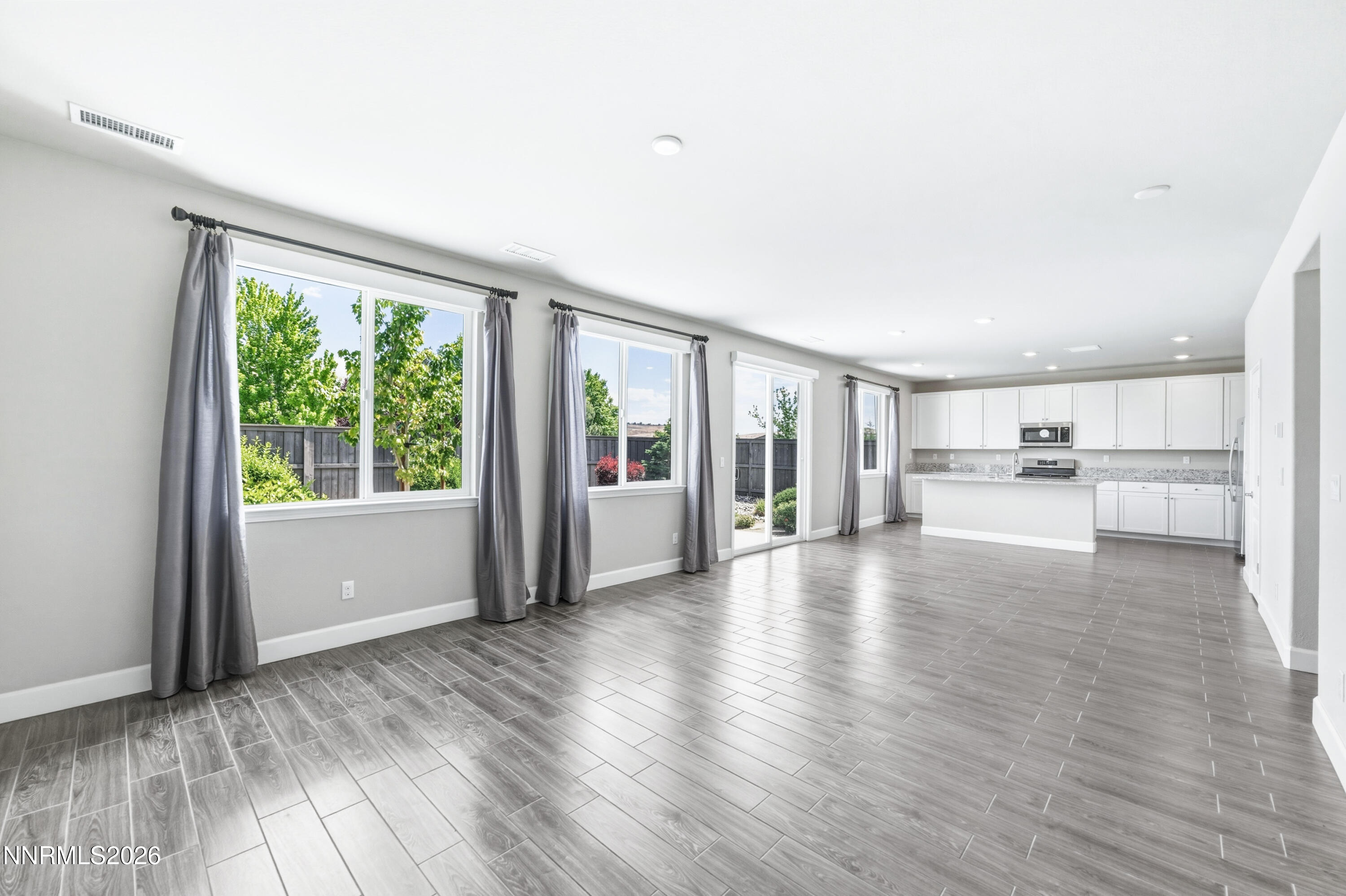 2053 Marcus Way Property Photo 6