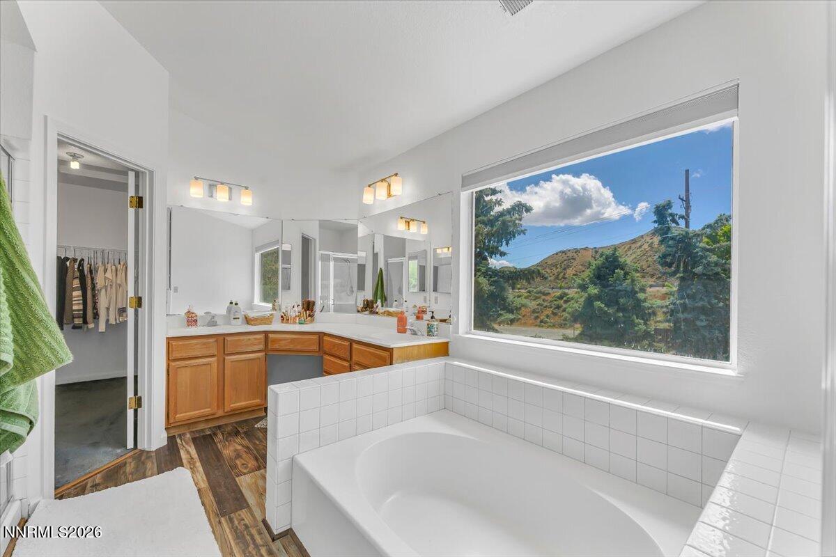 10 Eagle Claw Court Property Photo 23