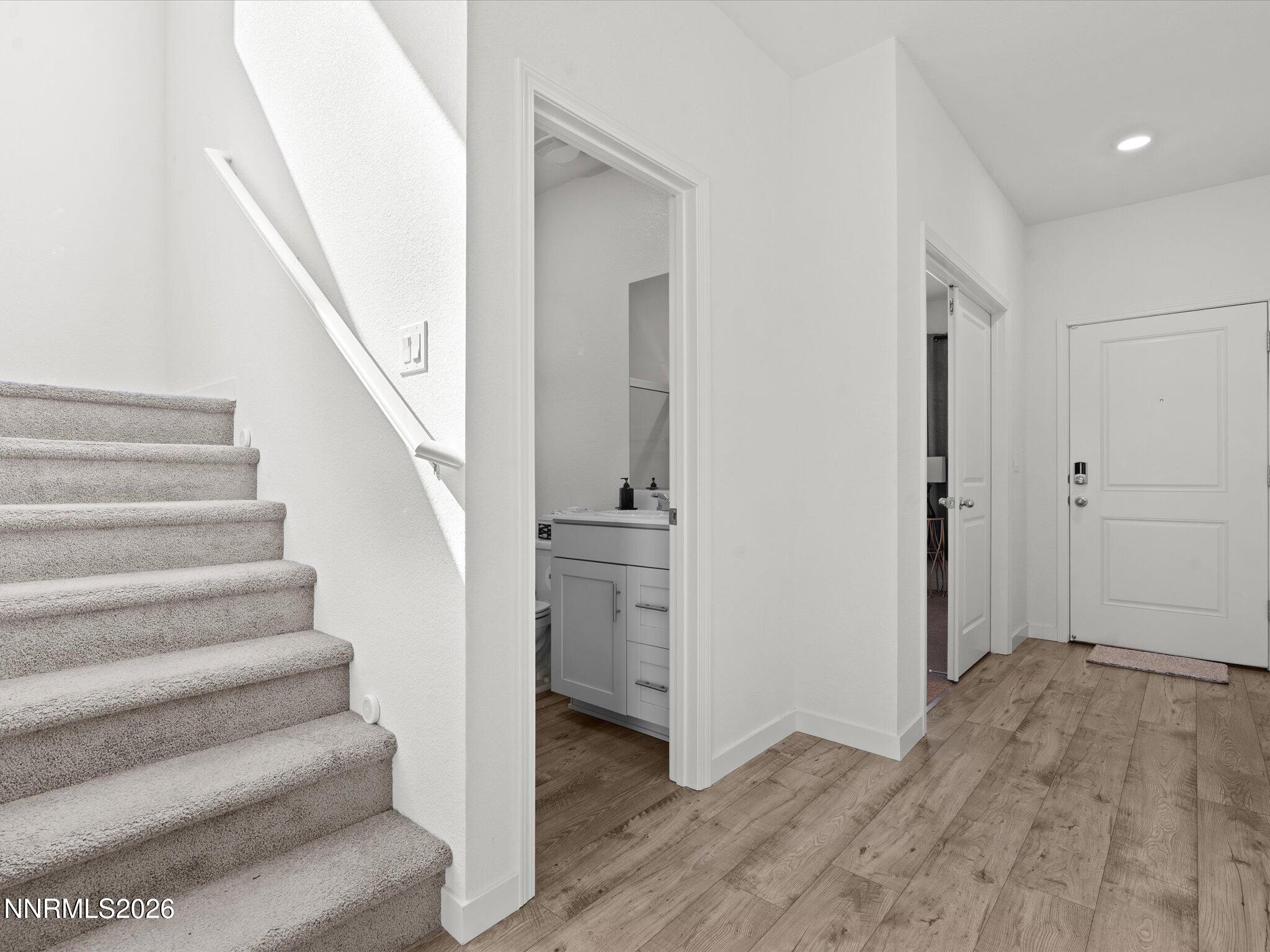 2050 Painted Sky Way Property Photo 4