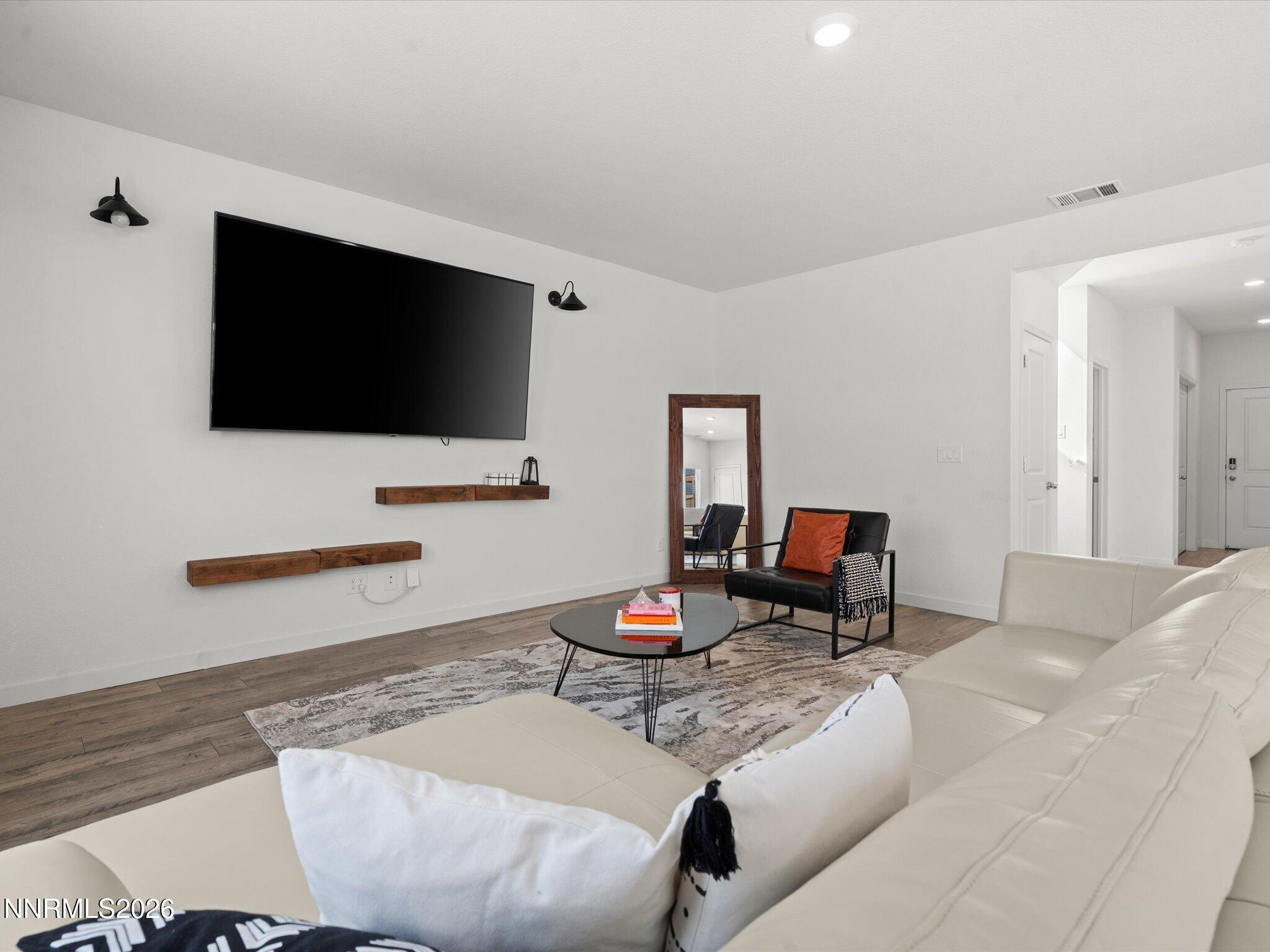 2050 Painted Sky Way Property Photo 8
