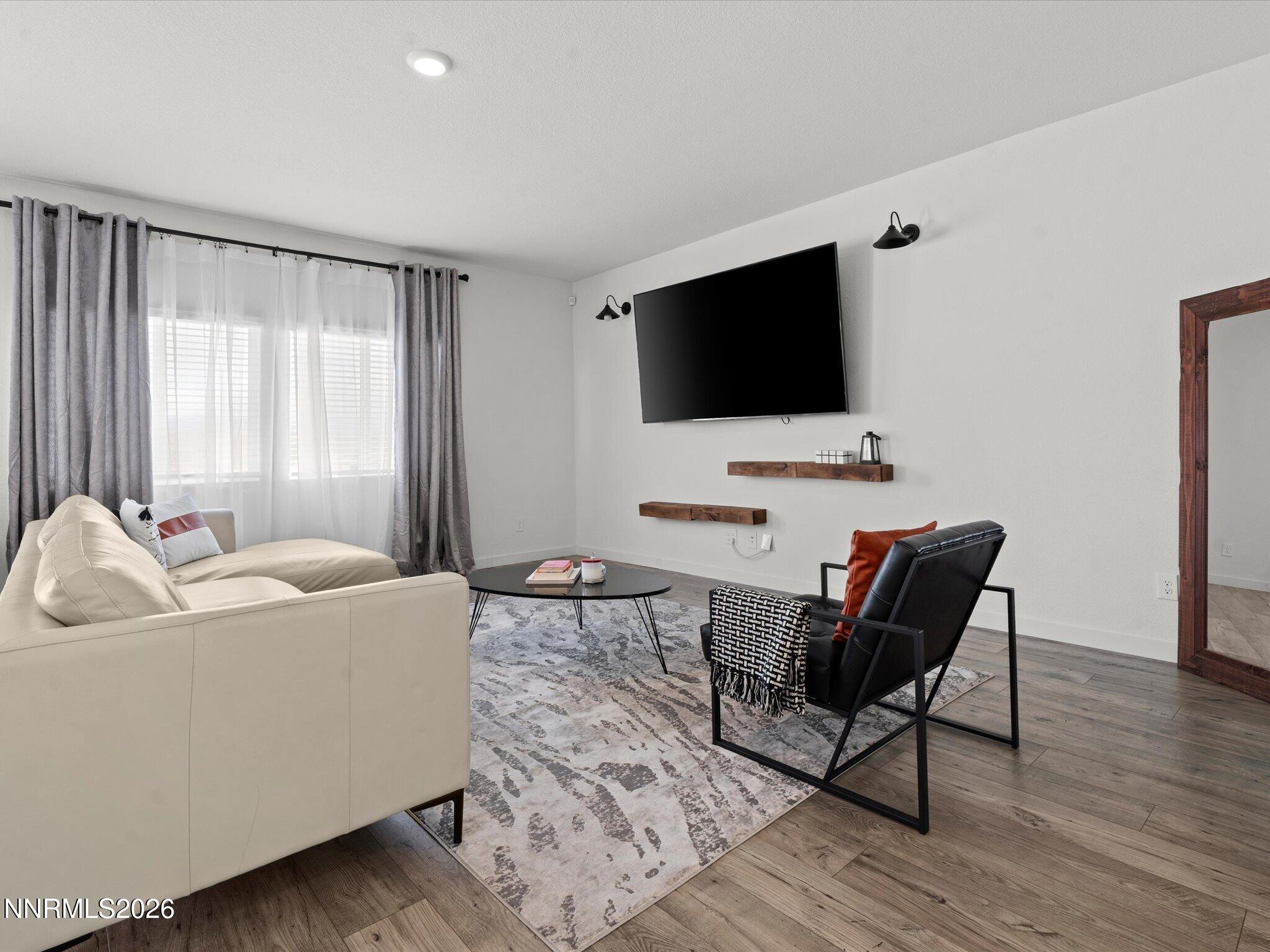2050 Painted Sky Way Property Photo 11