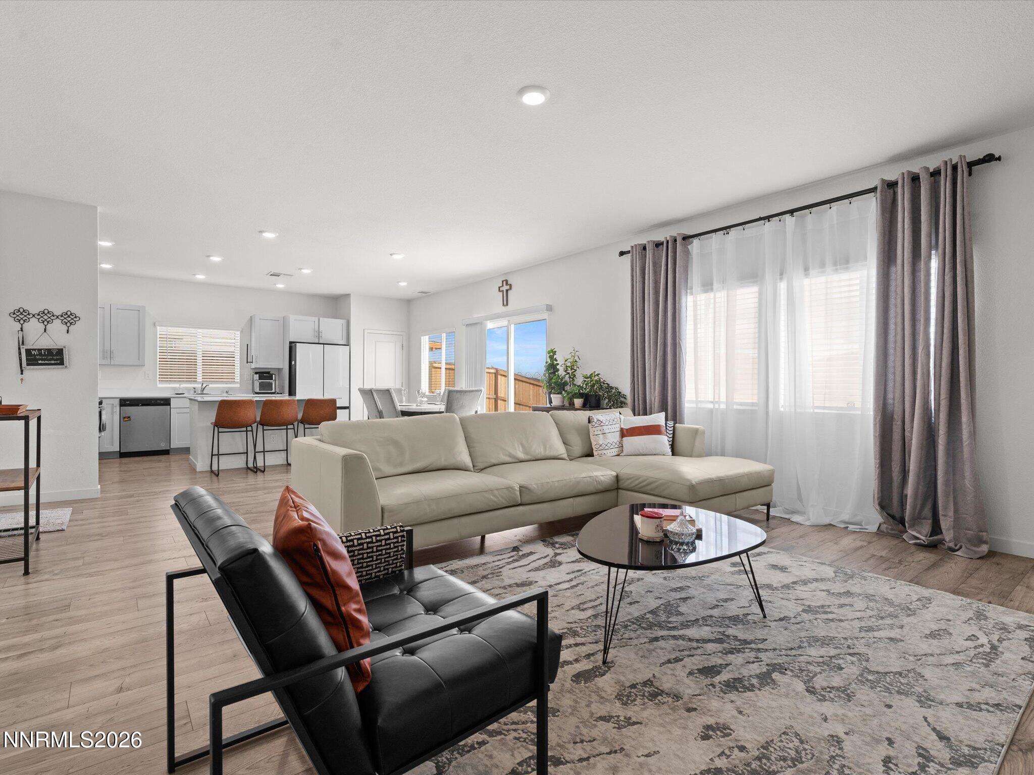 2050 Painted Sky Way Property Photo 12