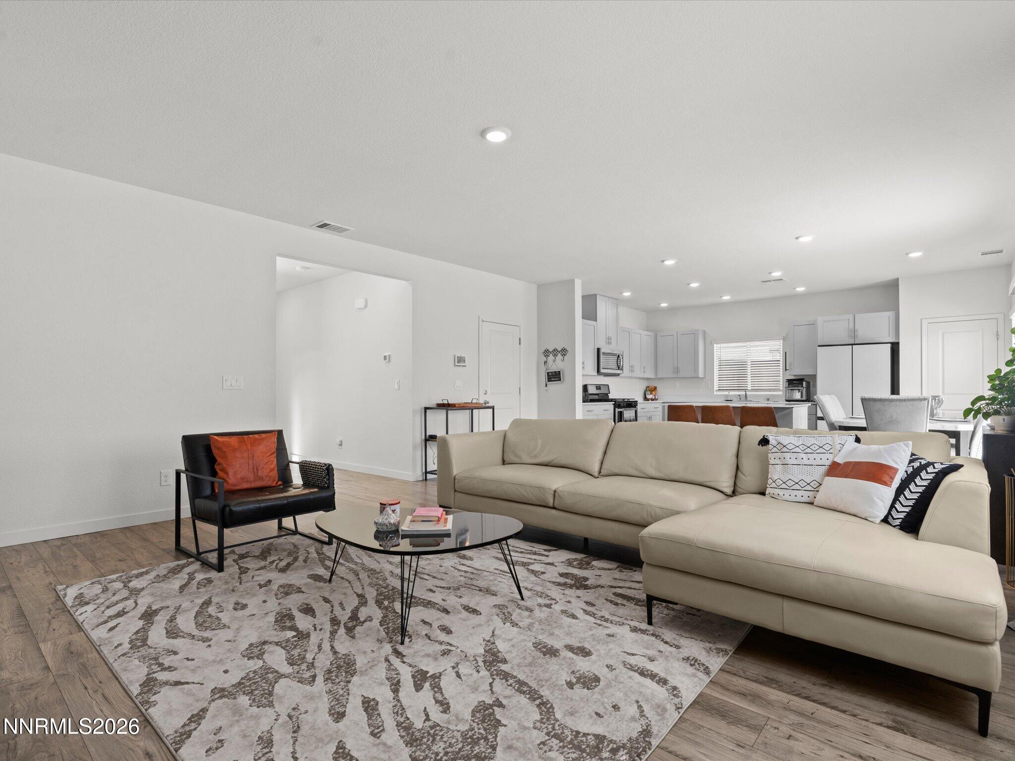 2050 Painted Sky Way Property Photo 13