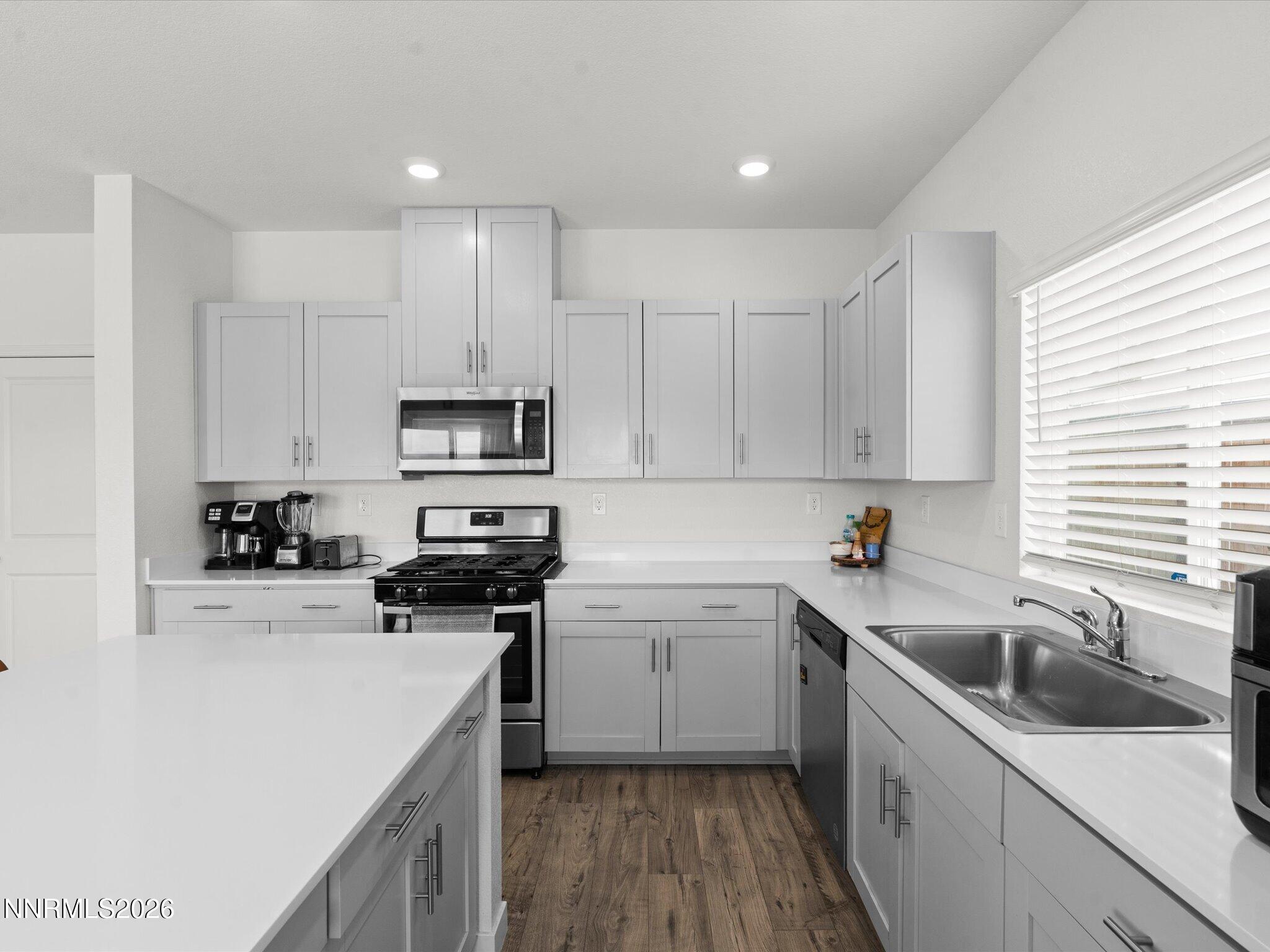 2050 Painted Sky Way Property Photo 16