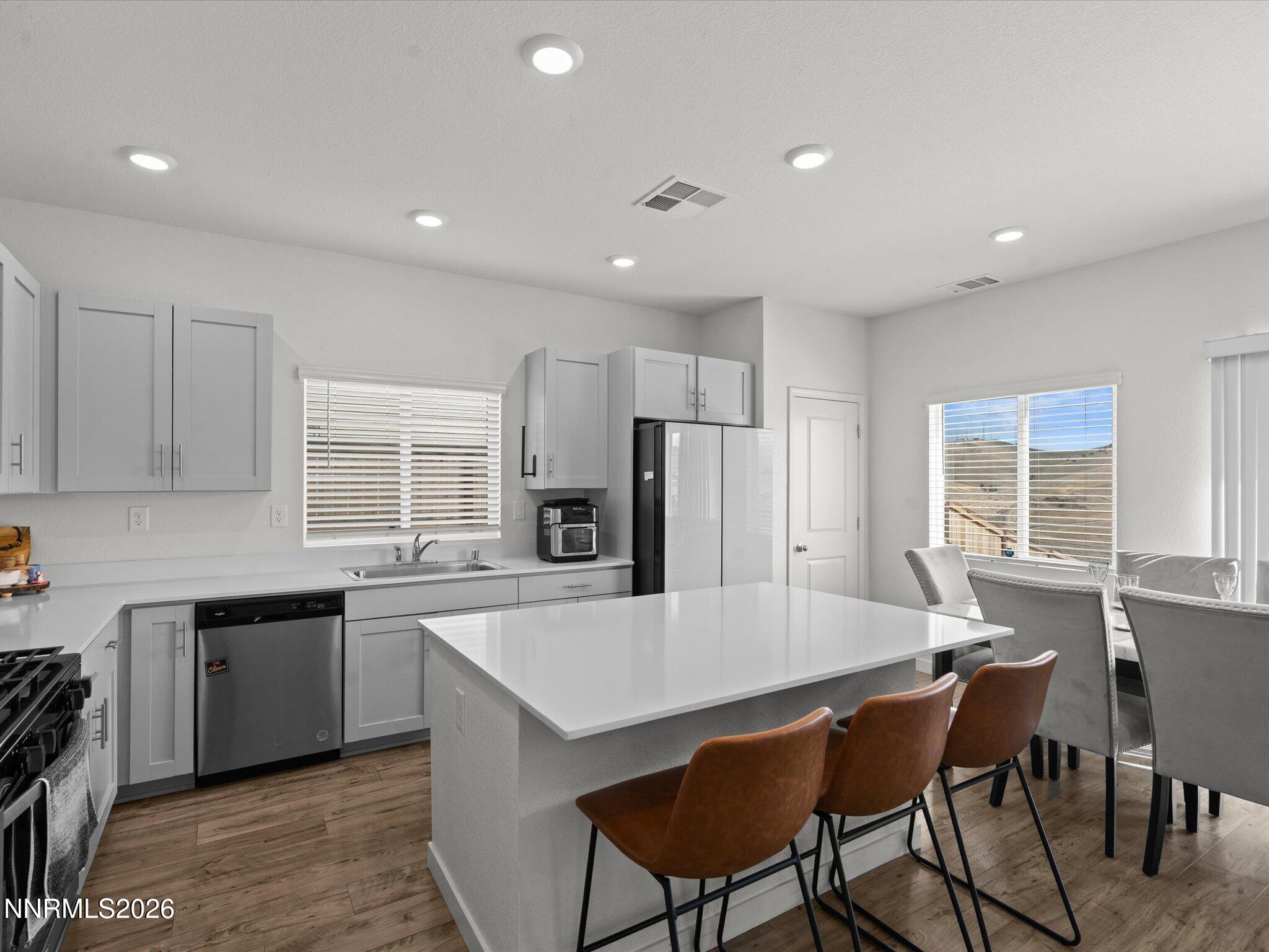 2050 Painted Sky Way Property Photo 18