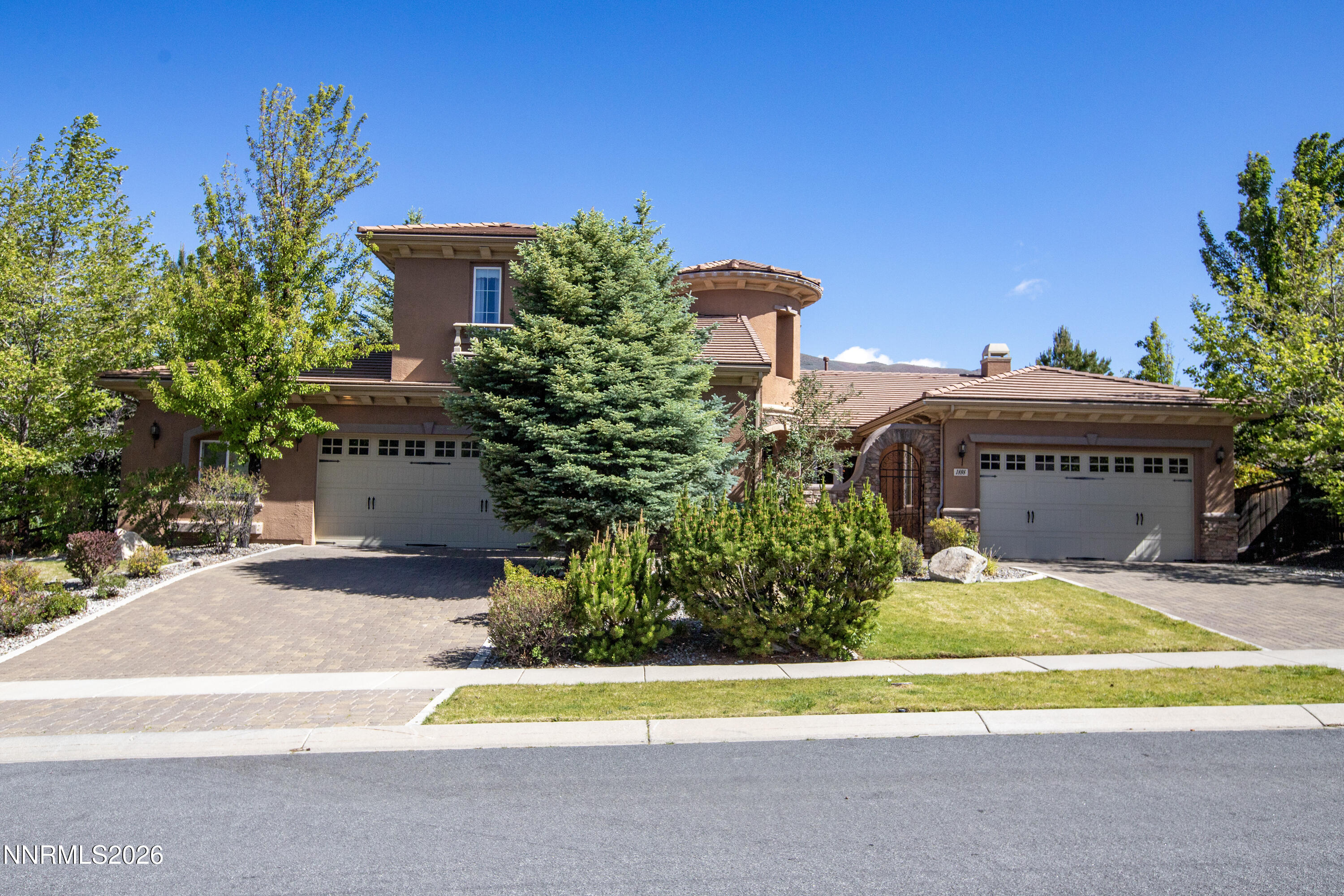1898 Laurel Ridge Drive Property Photo 1
