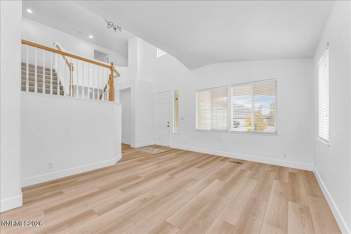 2329 Red Maple Court Property Photo 8