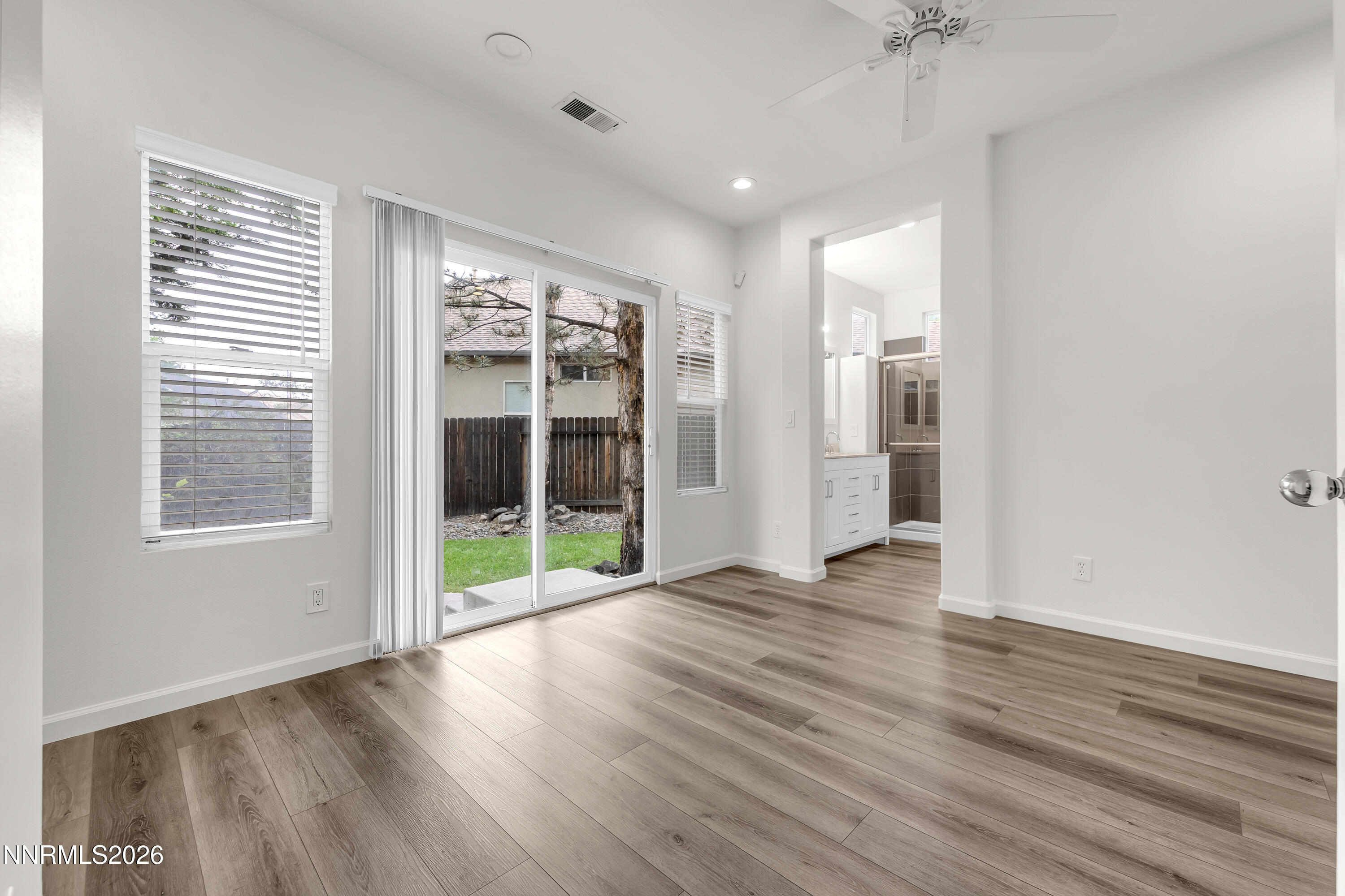 1016 Desert Peach Court Property Photo 20