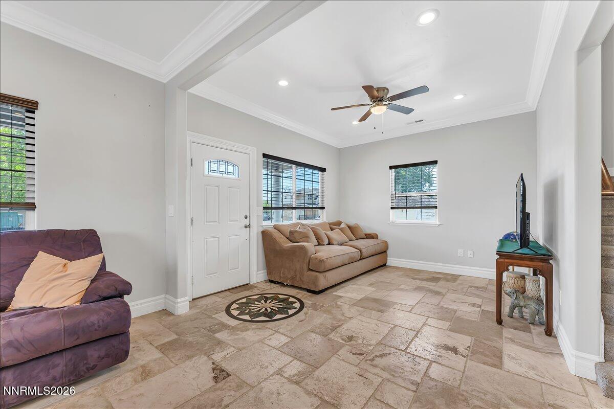 231 Gardner Street Property Photo 3