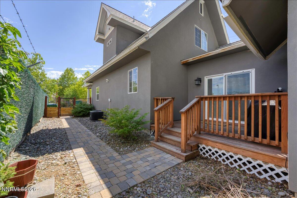 231 Gardner Street Property Photo 17