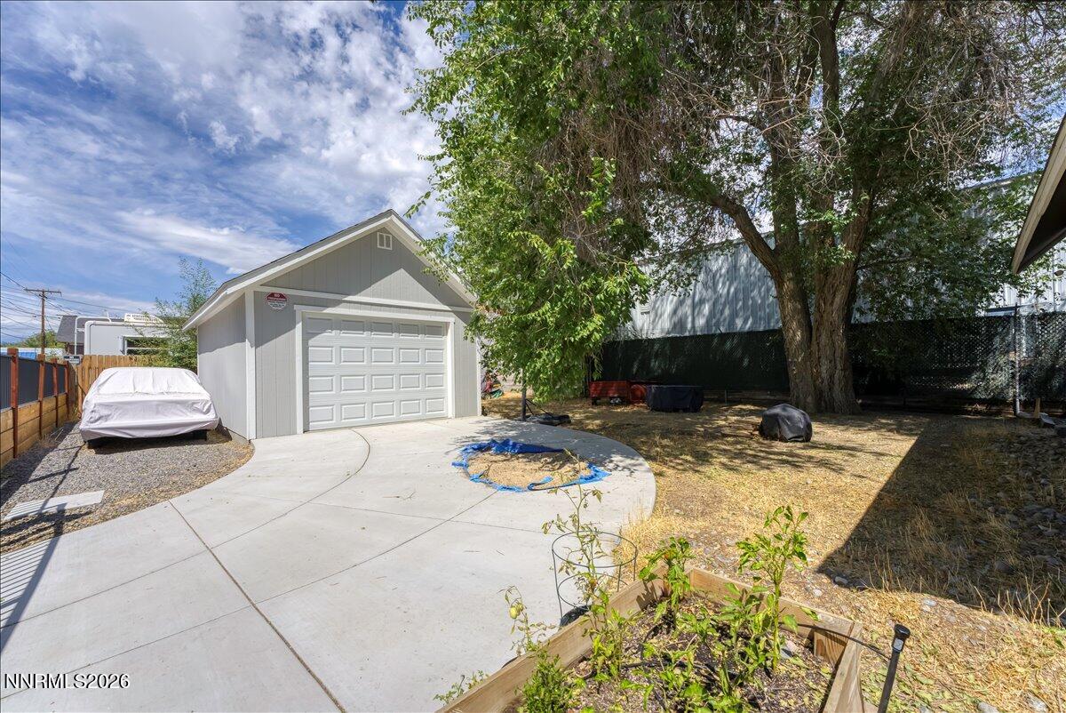 231 Gardner Street Property Photo 18