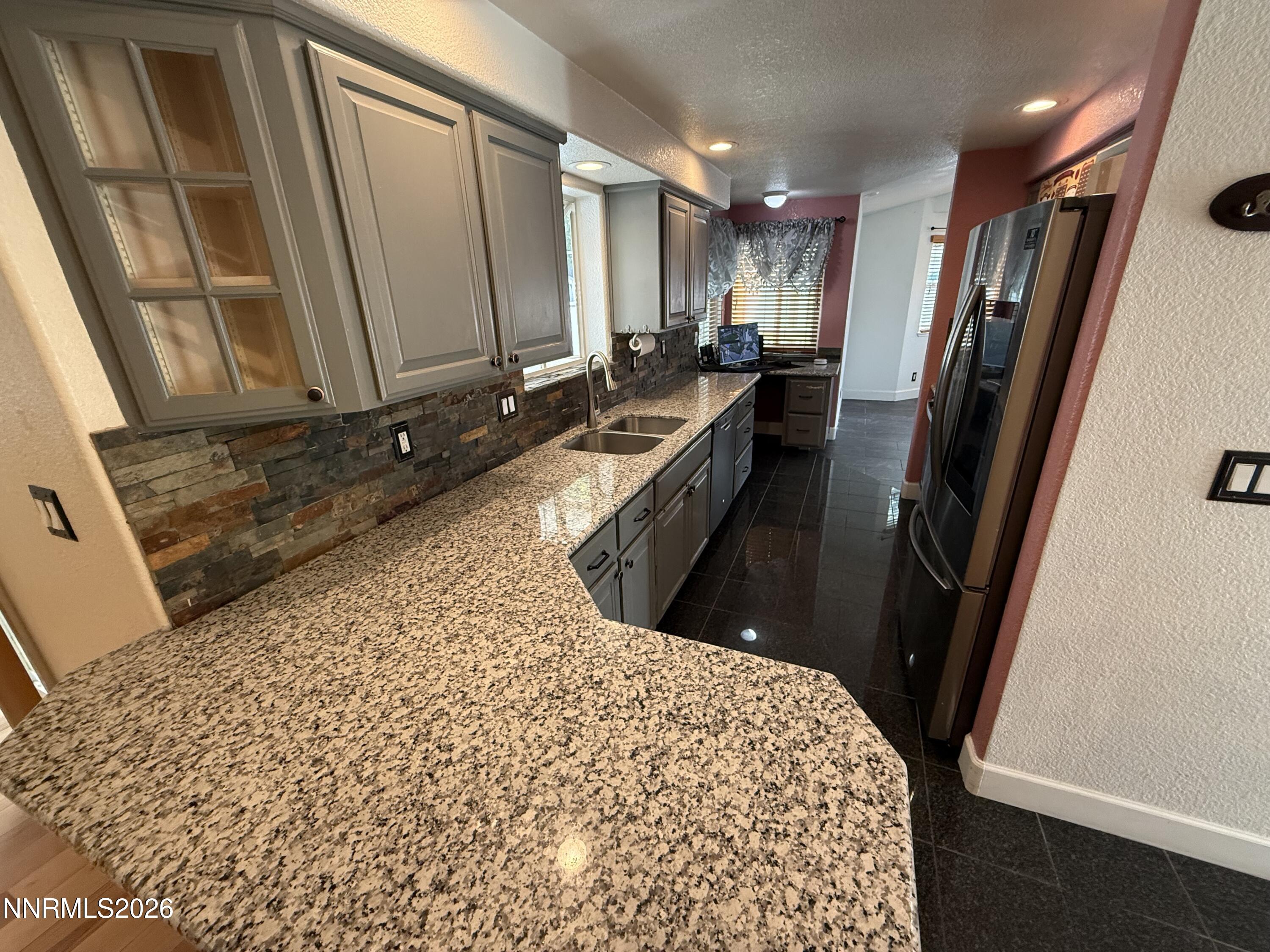 4135 Mina Way Property Photo 10