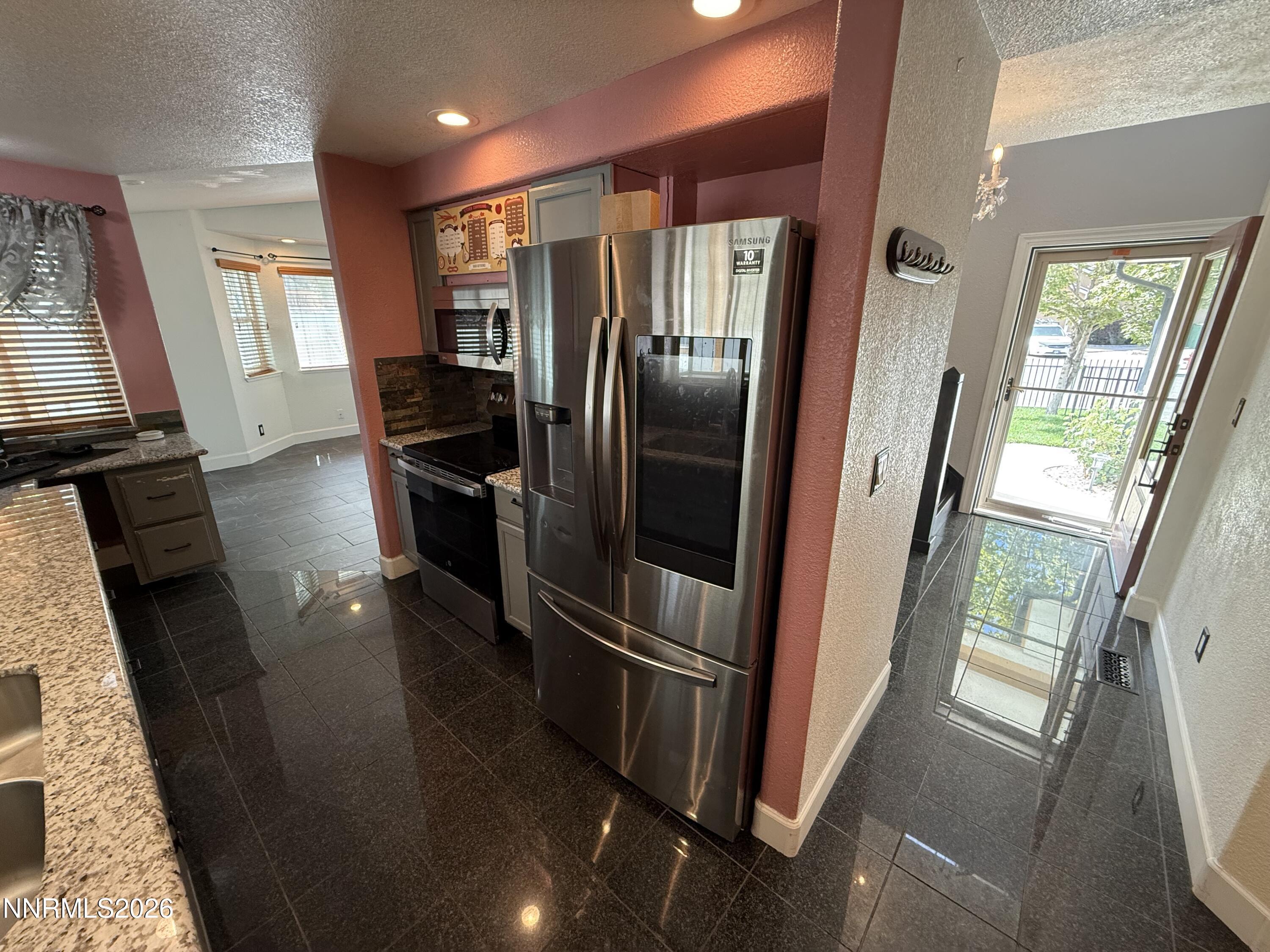 4135 Mina Way Property Photo 11