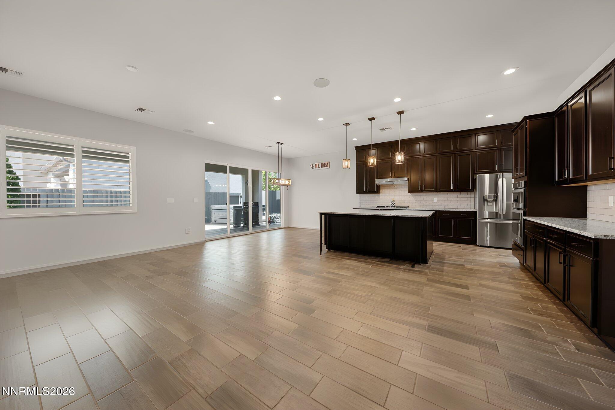 905 Iron River Court Property Photo 7