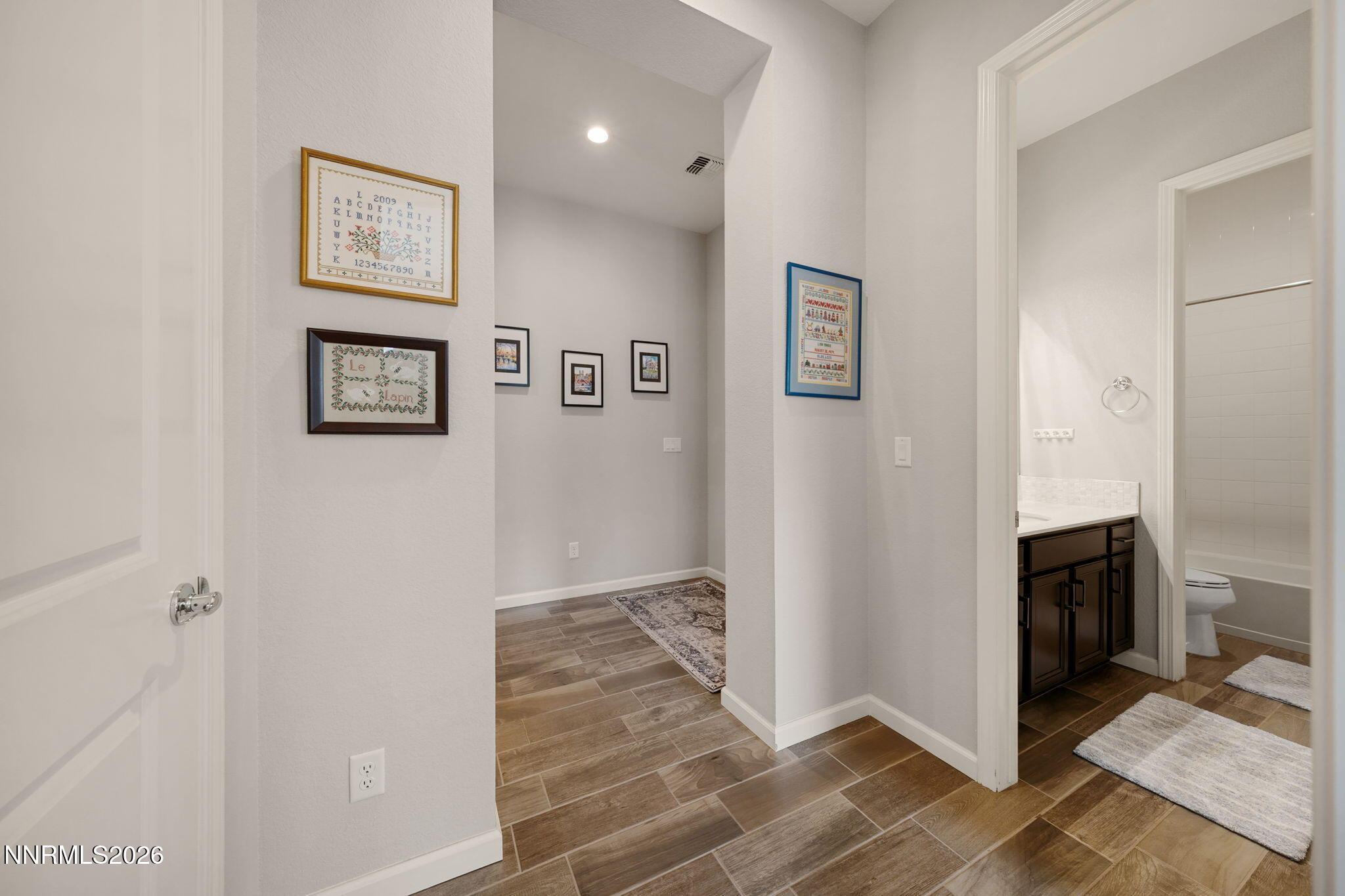 905 Iron River Court Property Photo 33