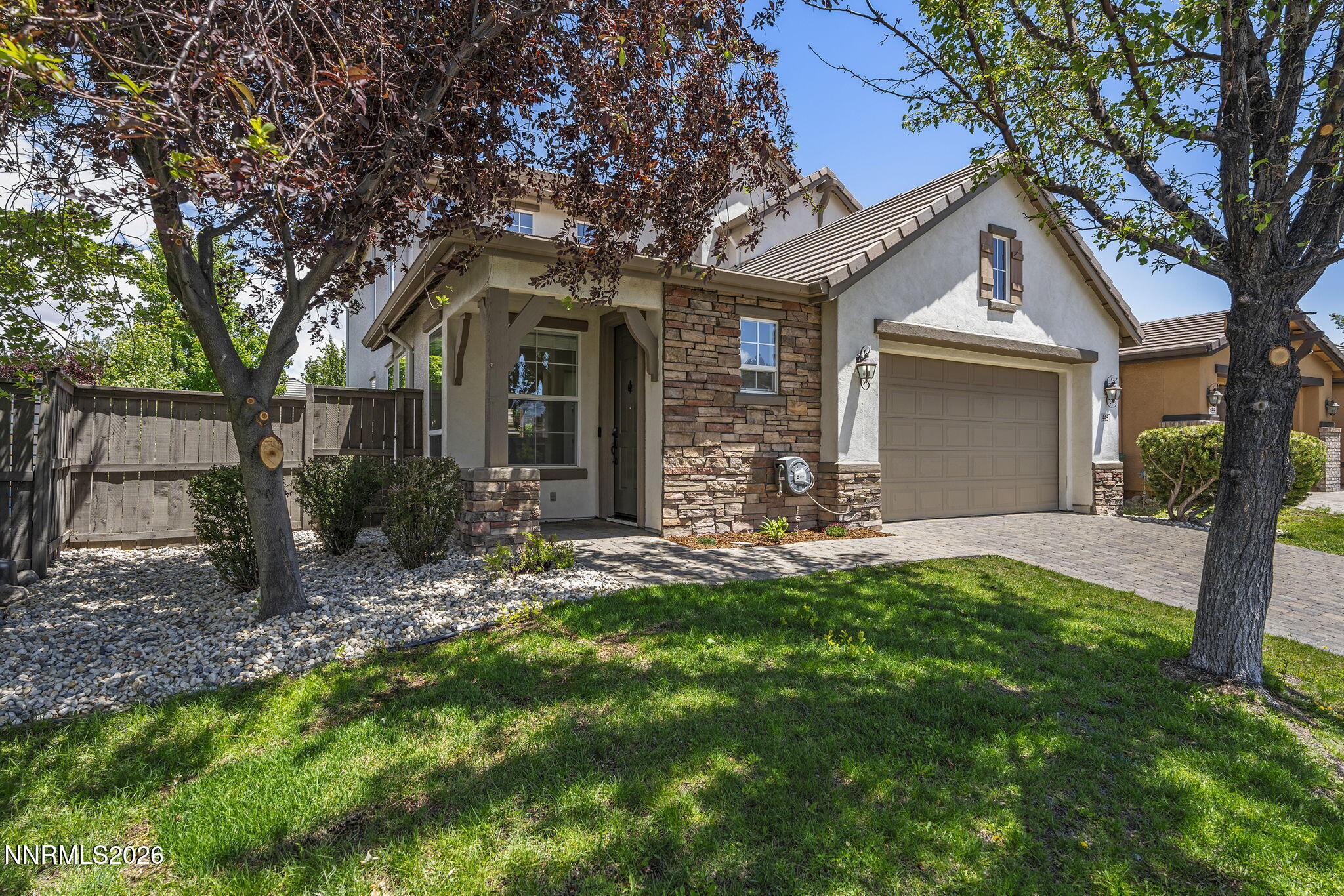 445 Sysonby Court Property Photo 2